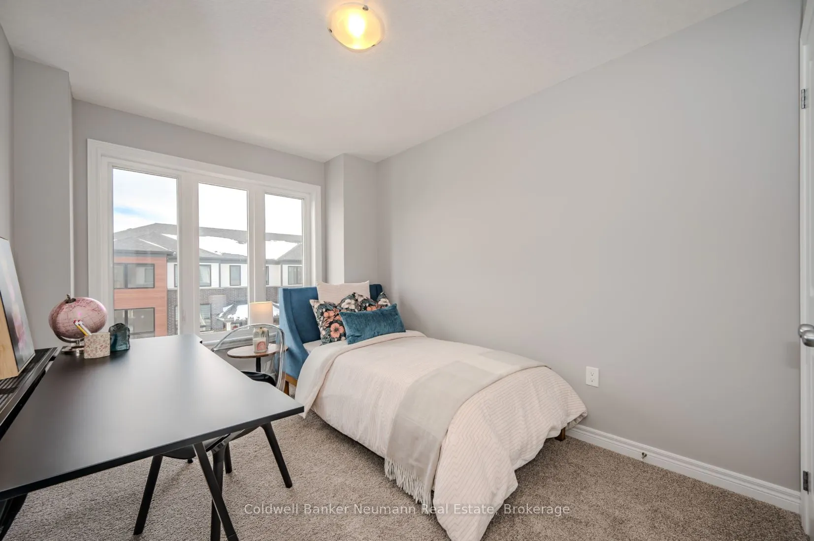 5 Sora Lane E, #5