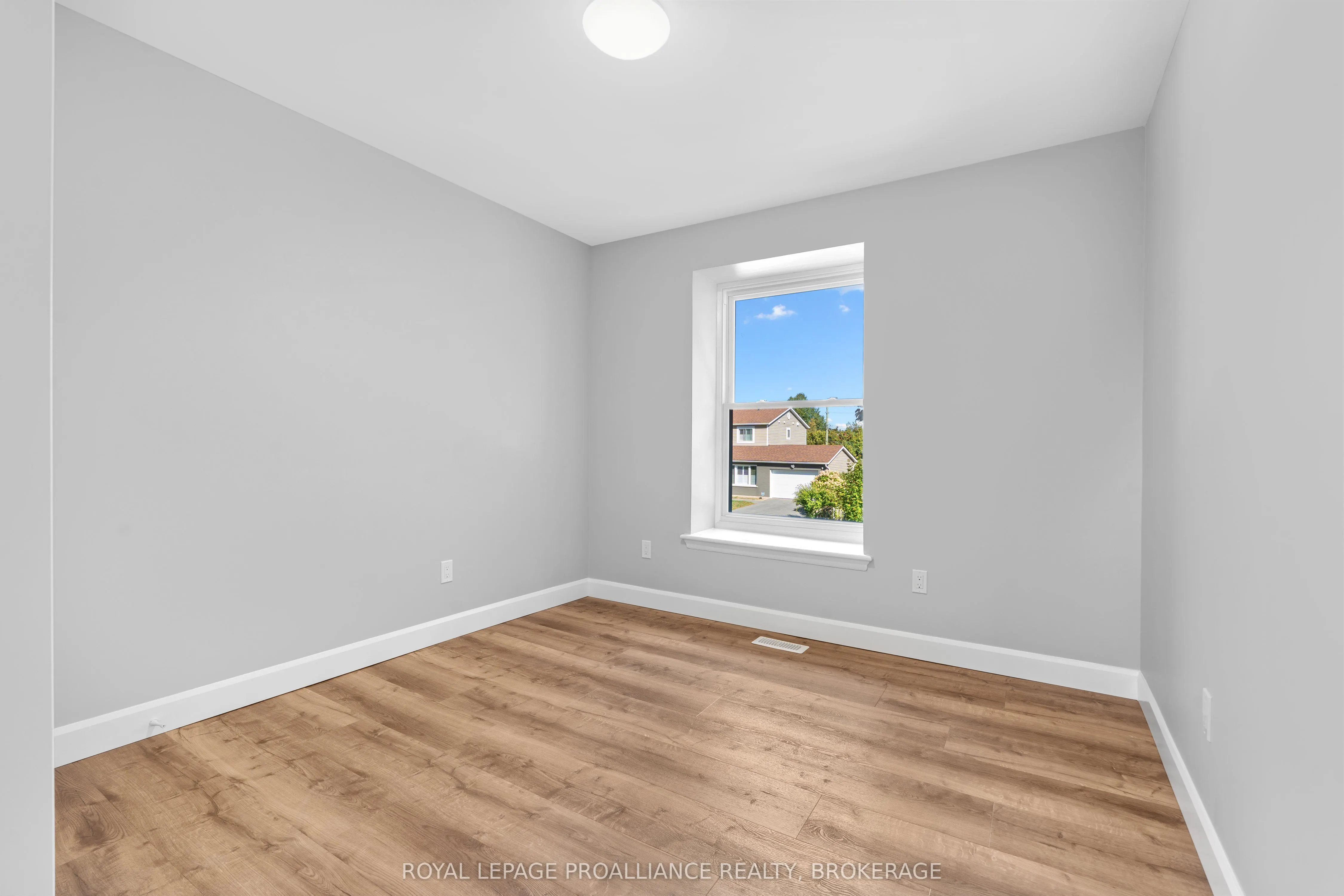 47 Inverness Crescent
