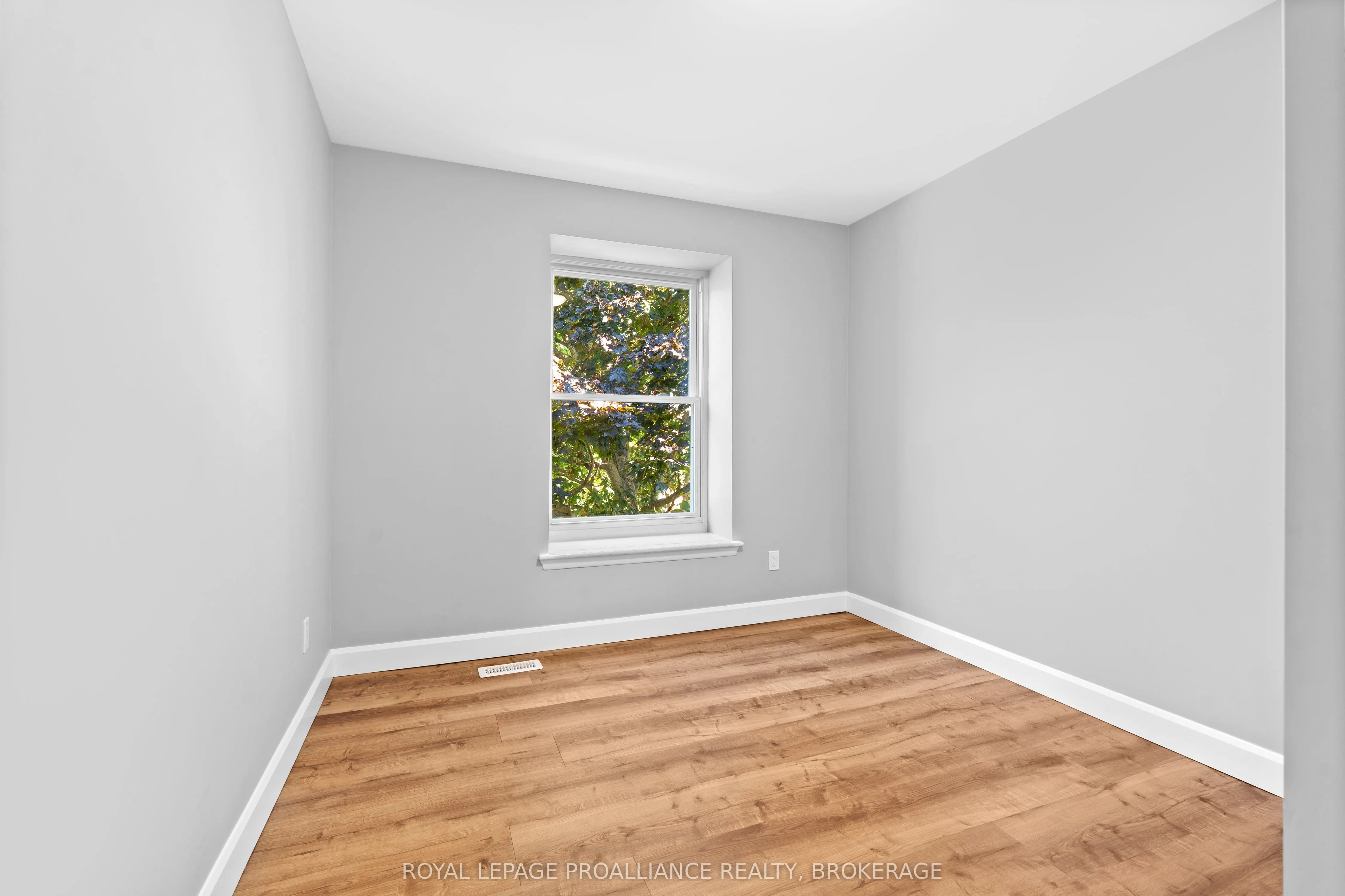 47 Inverness Crescent