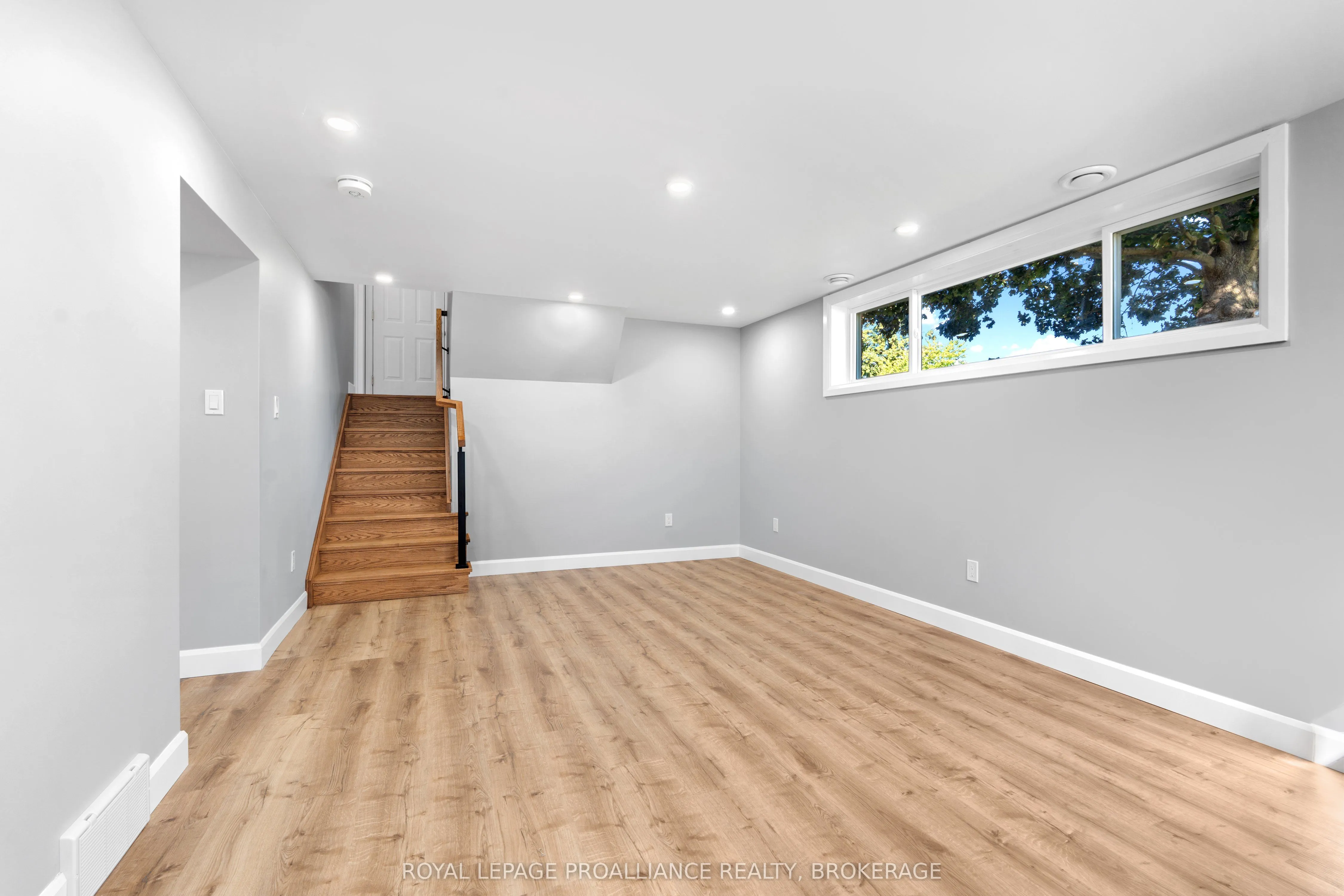 47 Inverness Crescent