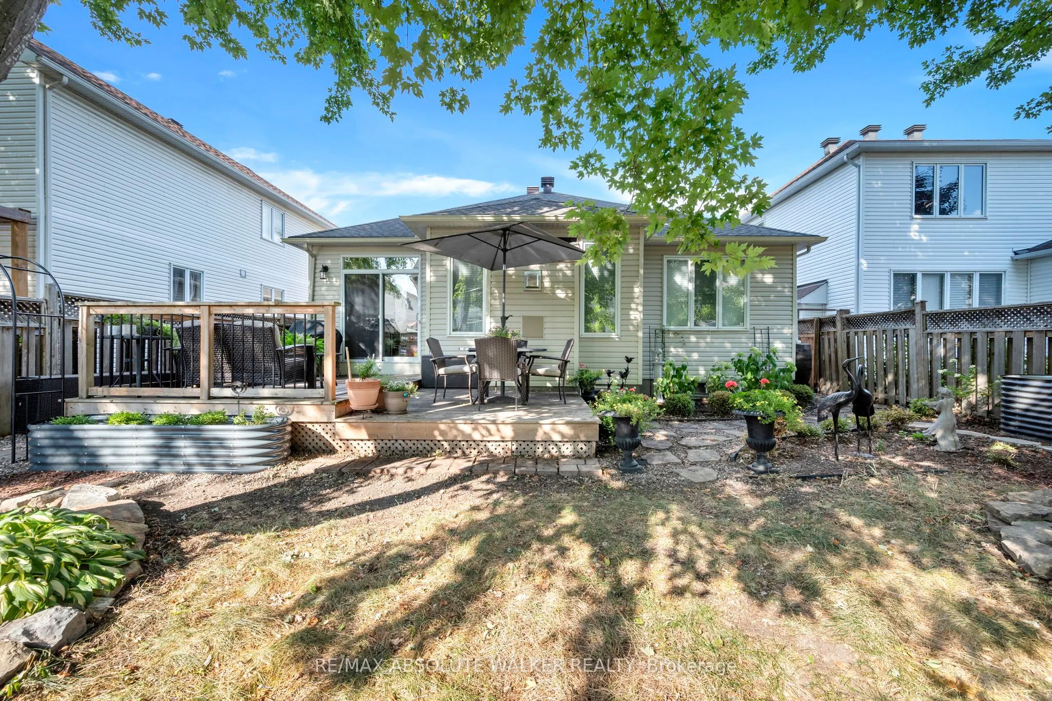 88 Maple Stand Way