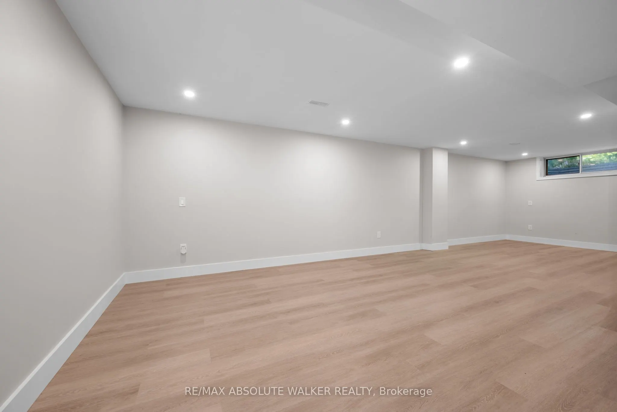 88 Maple Stand Way