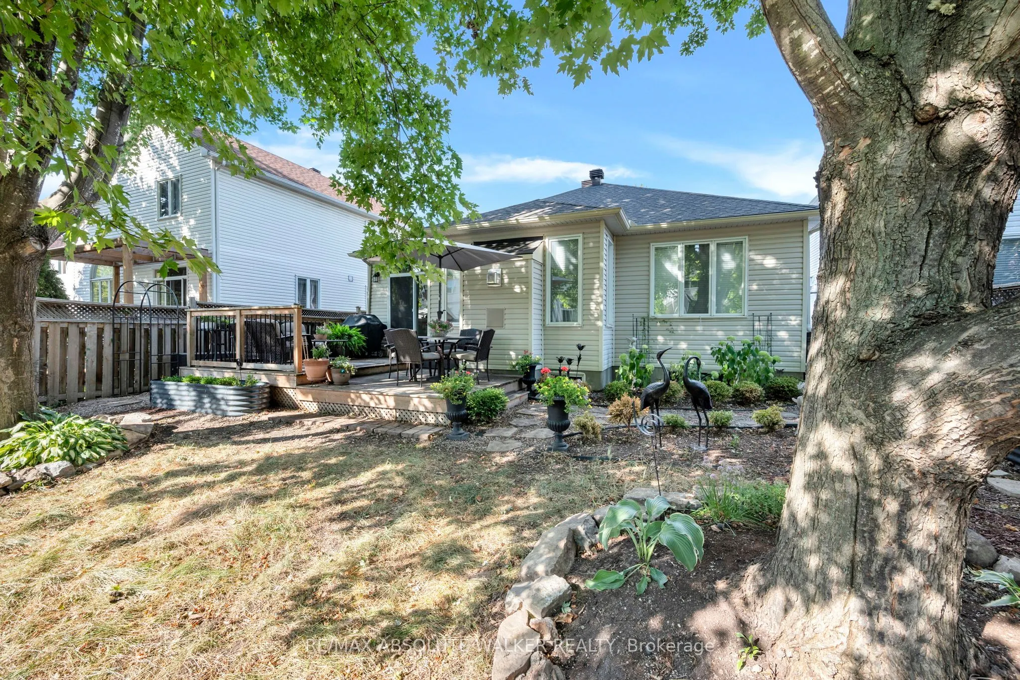 88 Maple Stand Way