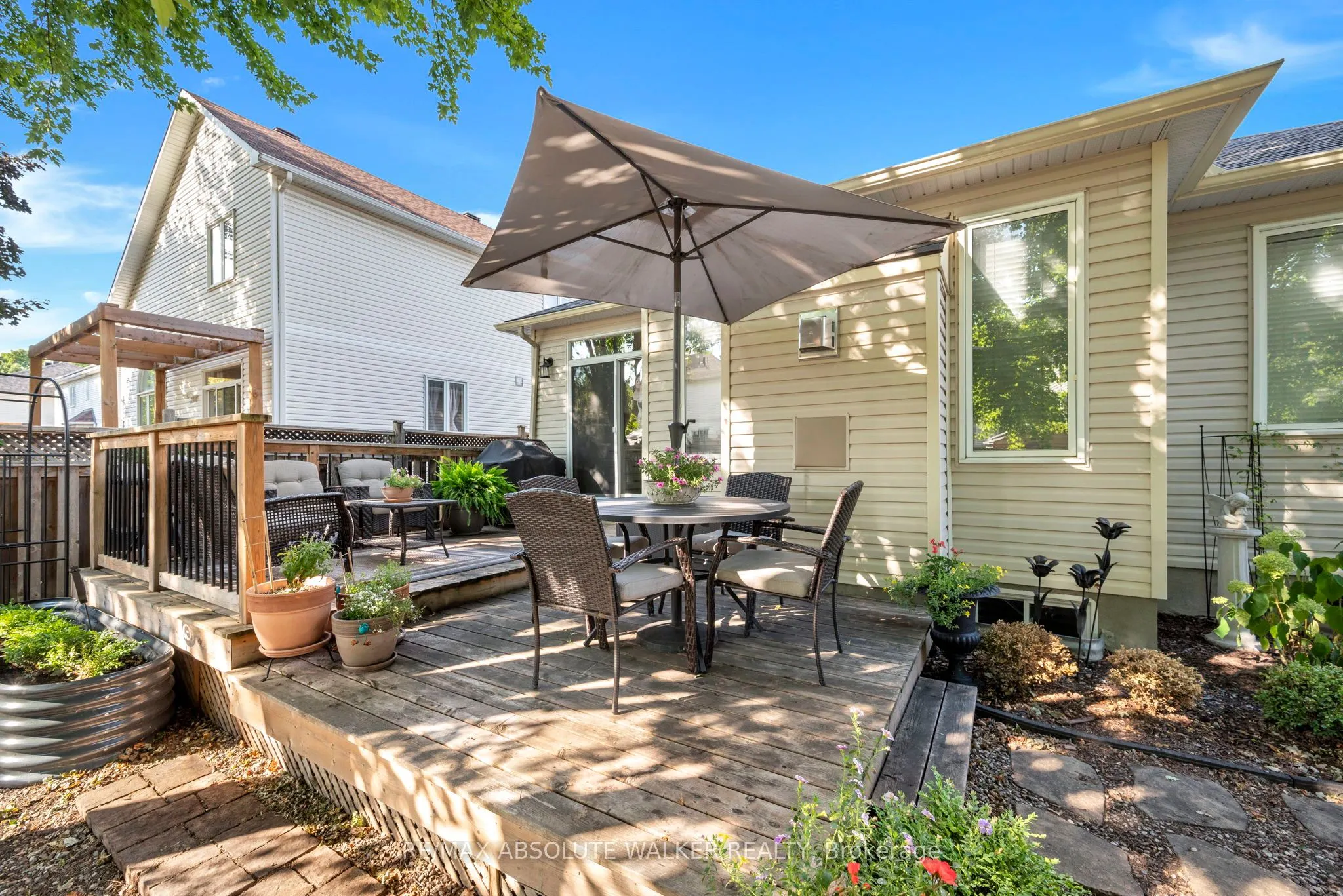 88 Maple Stand Way