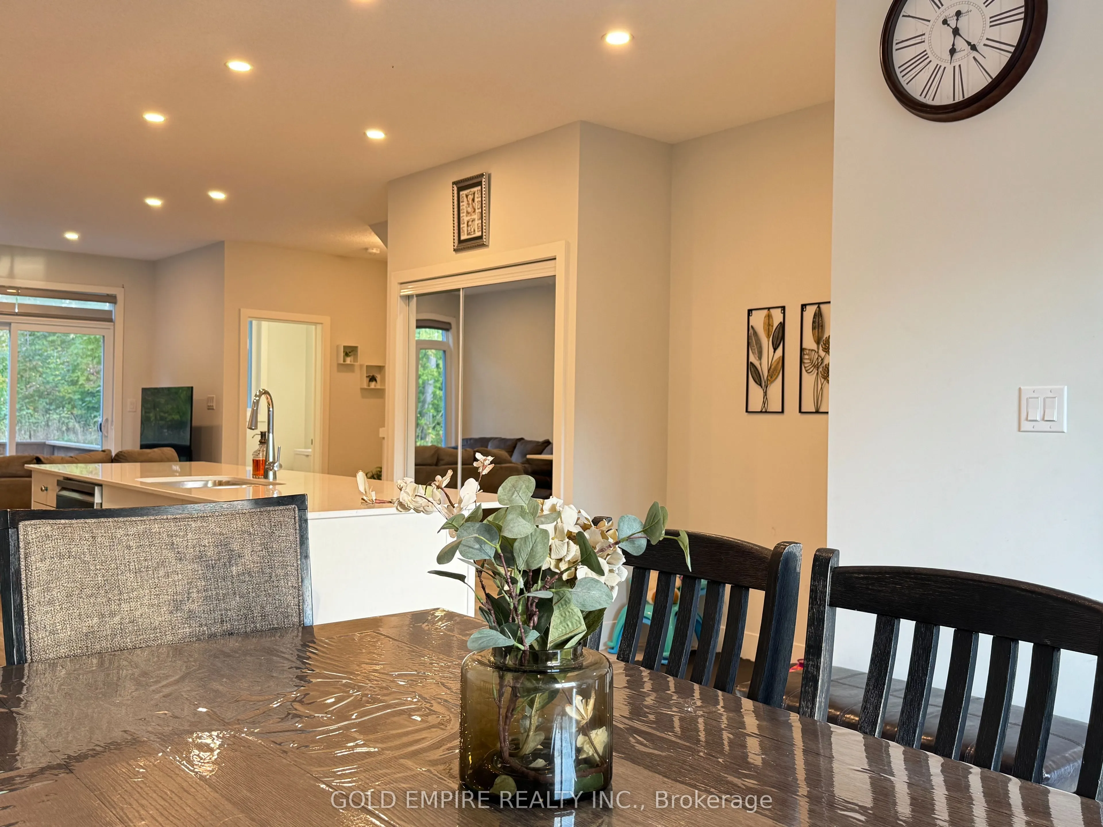 990 DEVERON Crescent, #45
