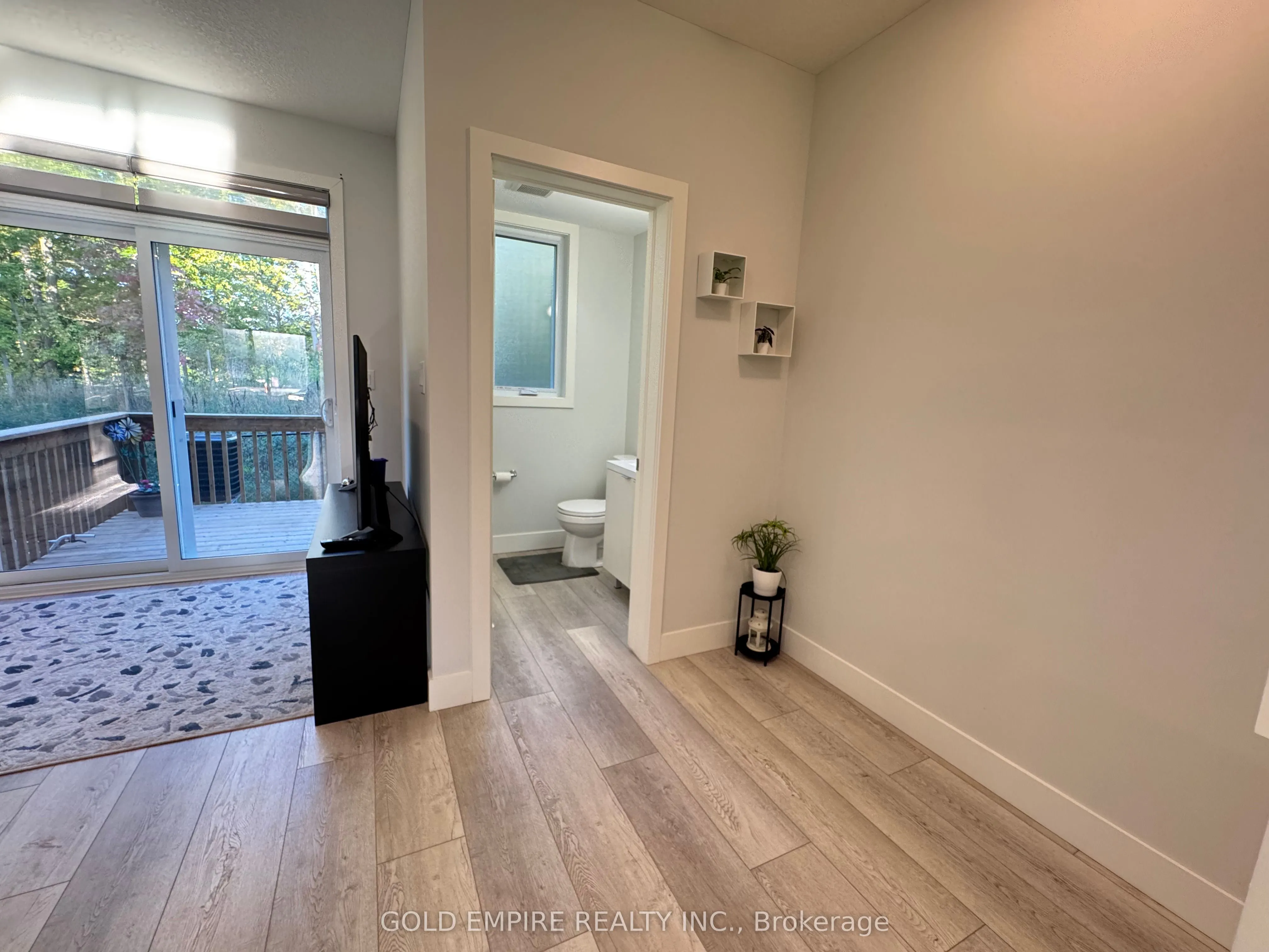 990 DEVERON Crescent, #45