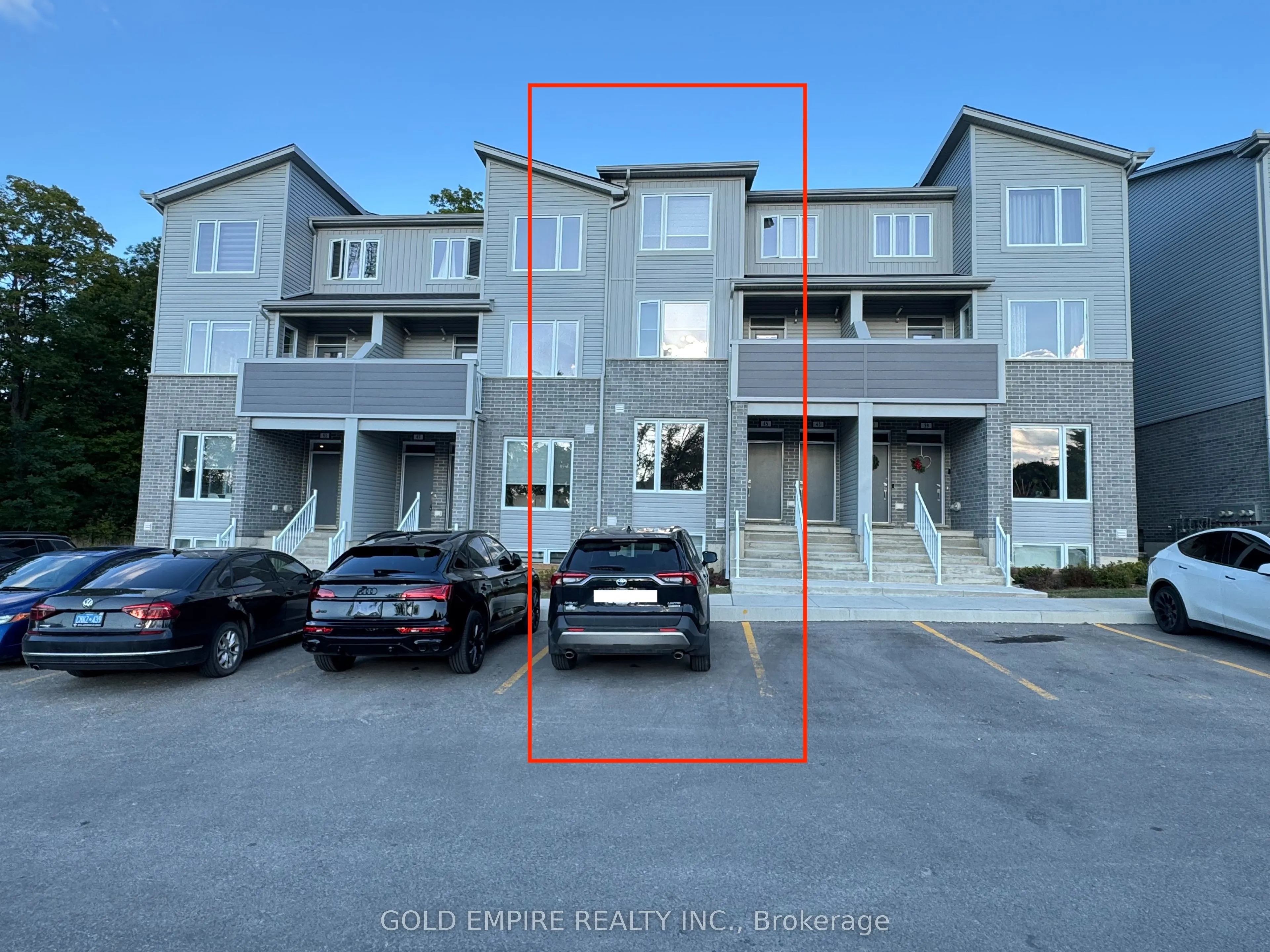 990 DEVERON Crescent, #45