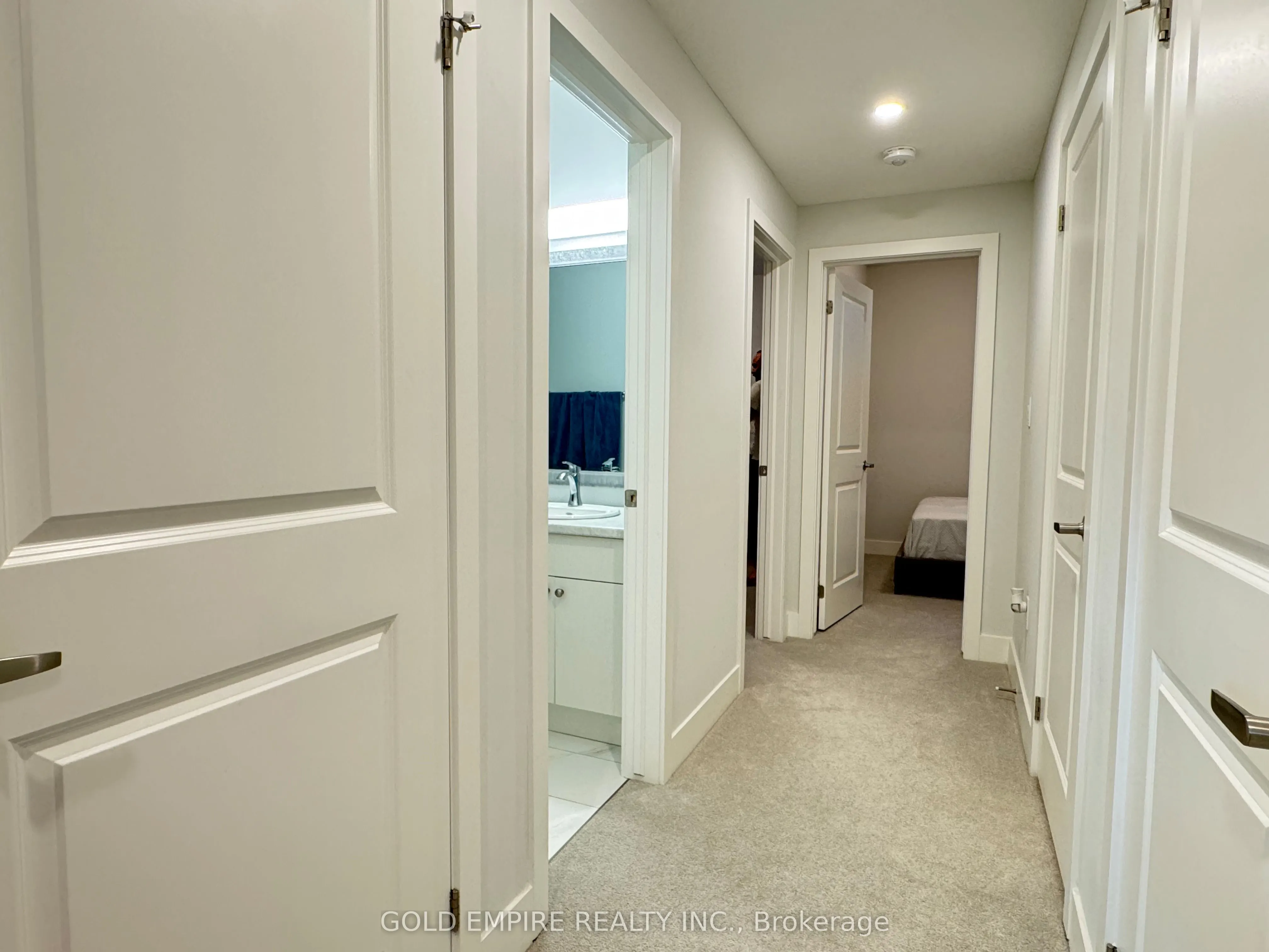 990 DEVERON Crescent, #45
