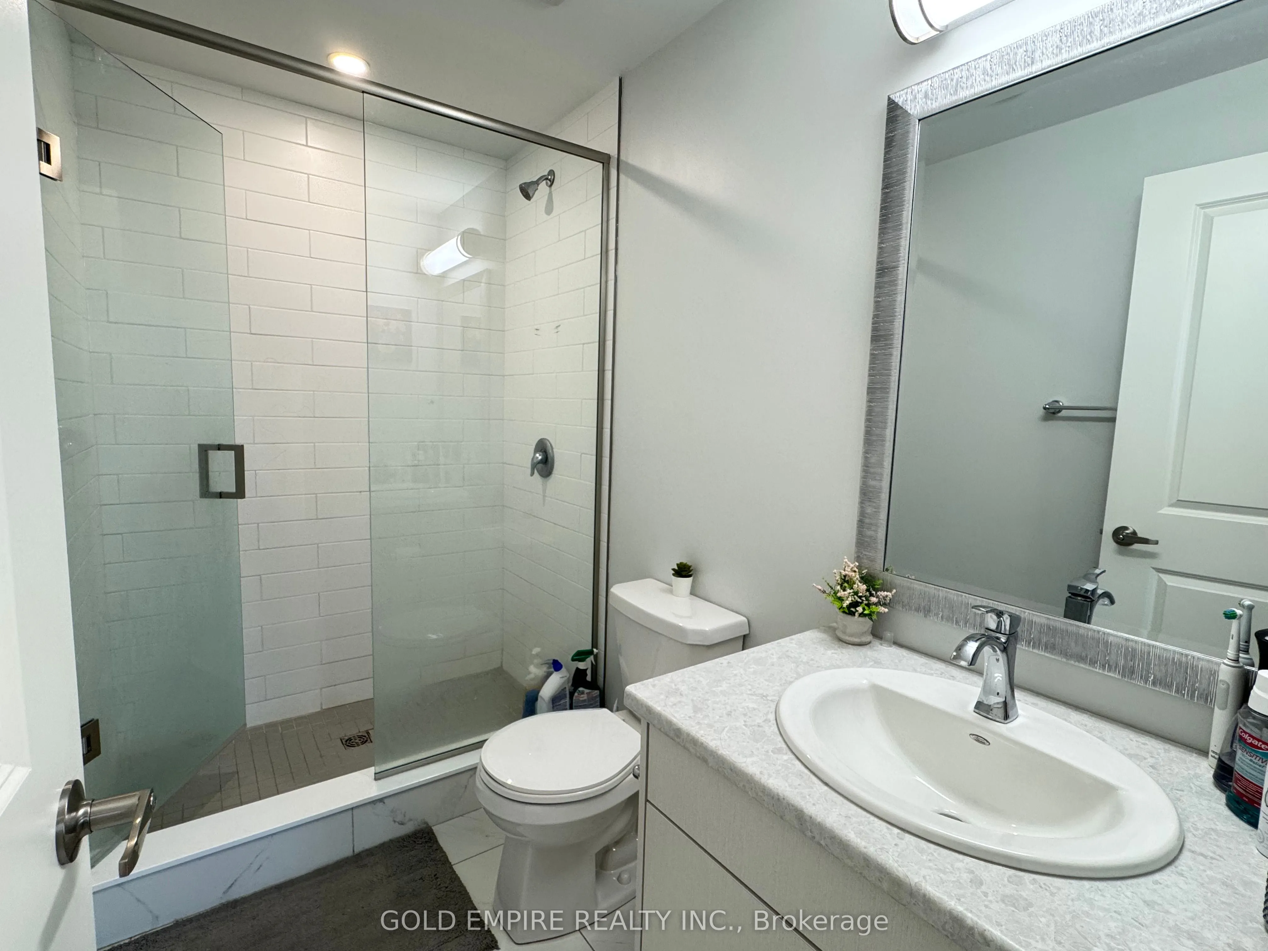 990 DEVERON Crescent, #45