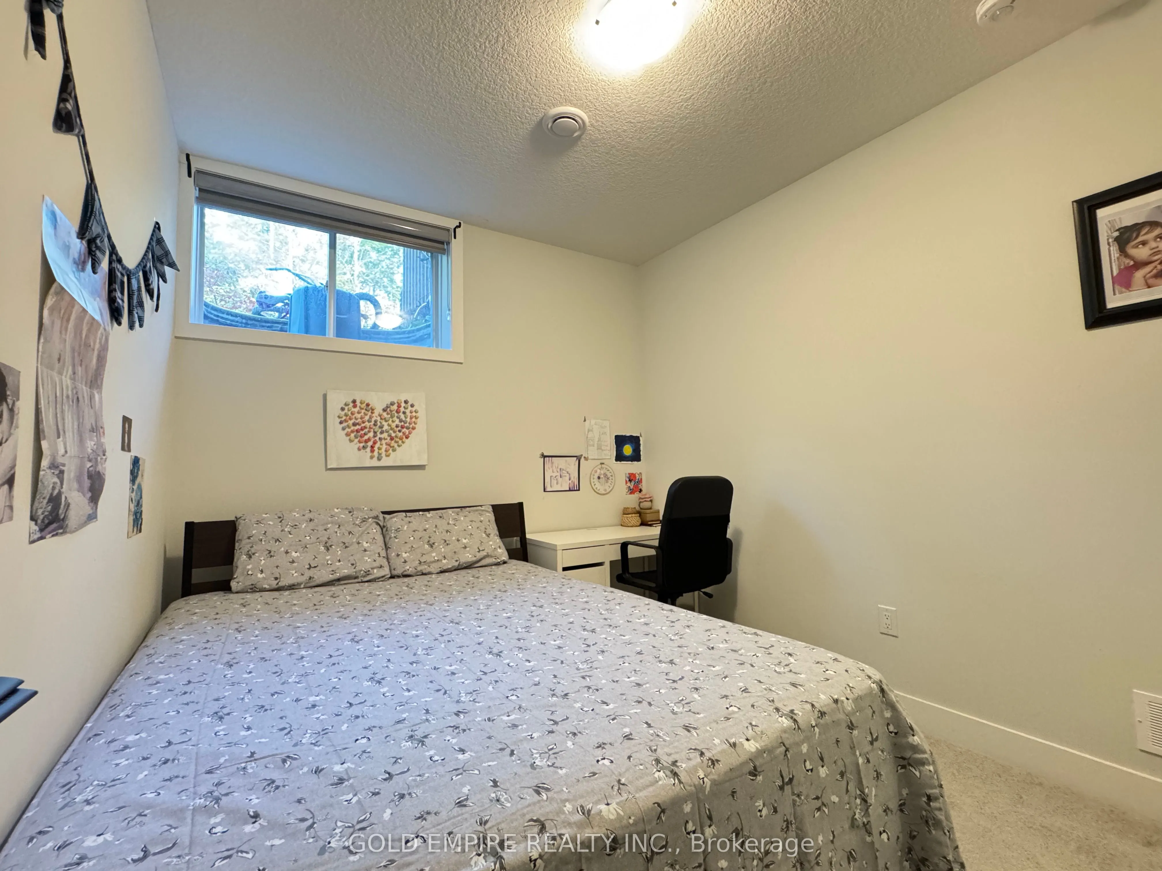 990 DEVERON Crescent, #45