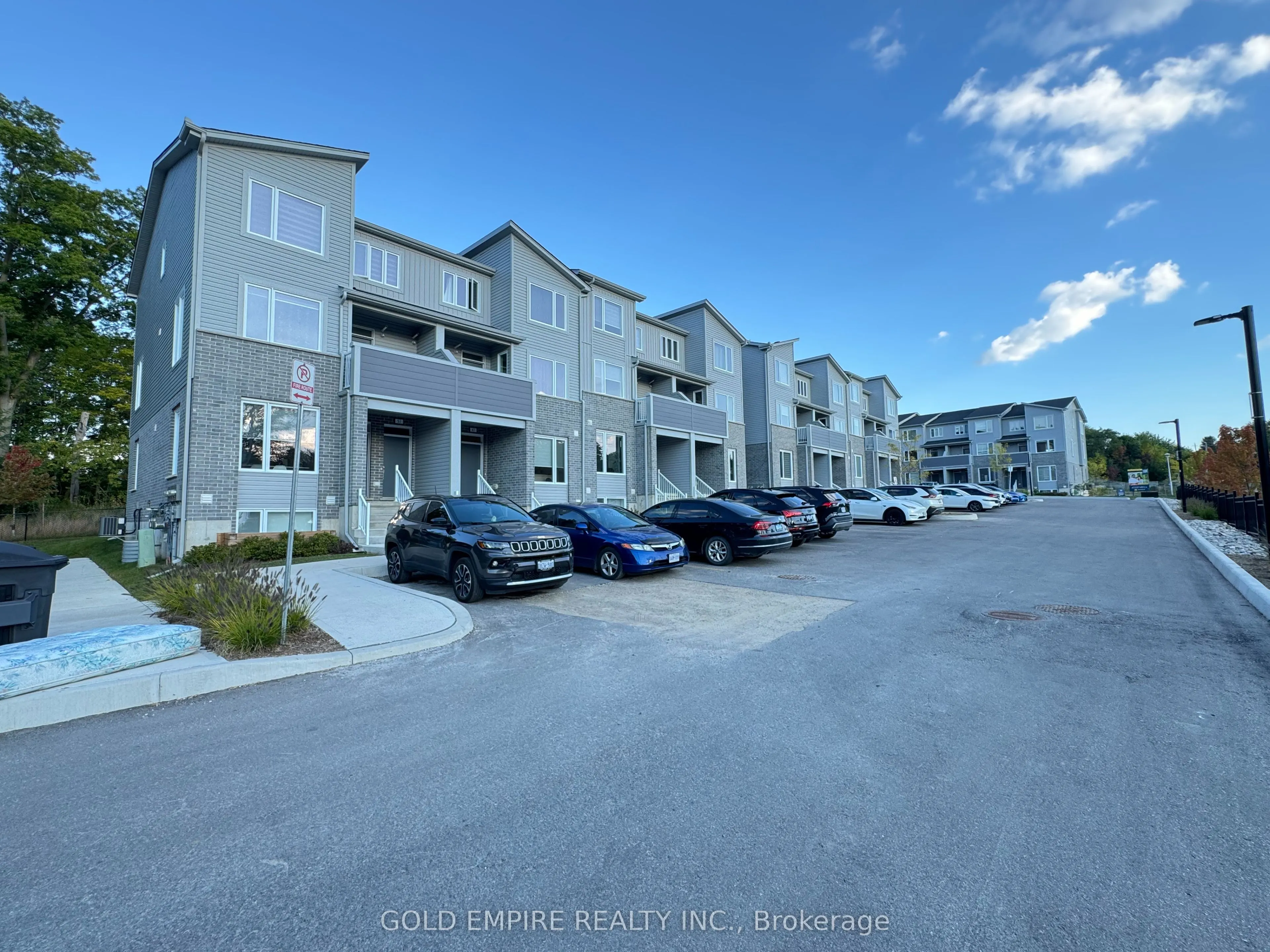 990 DEVERON Crescent, #45