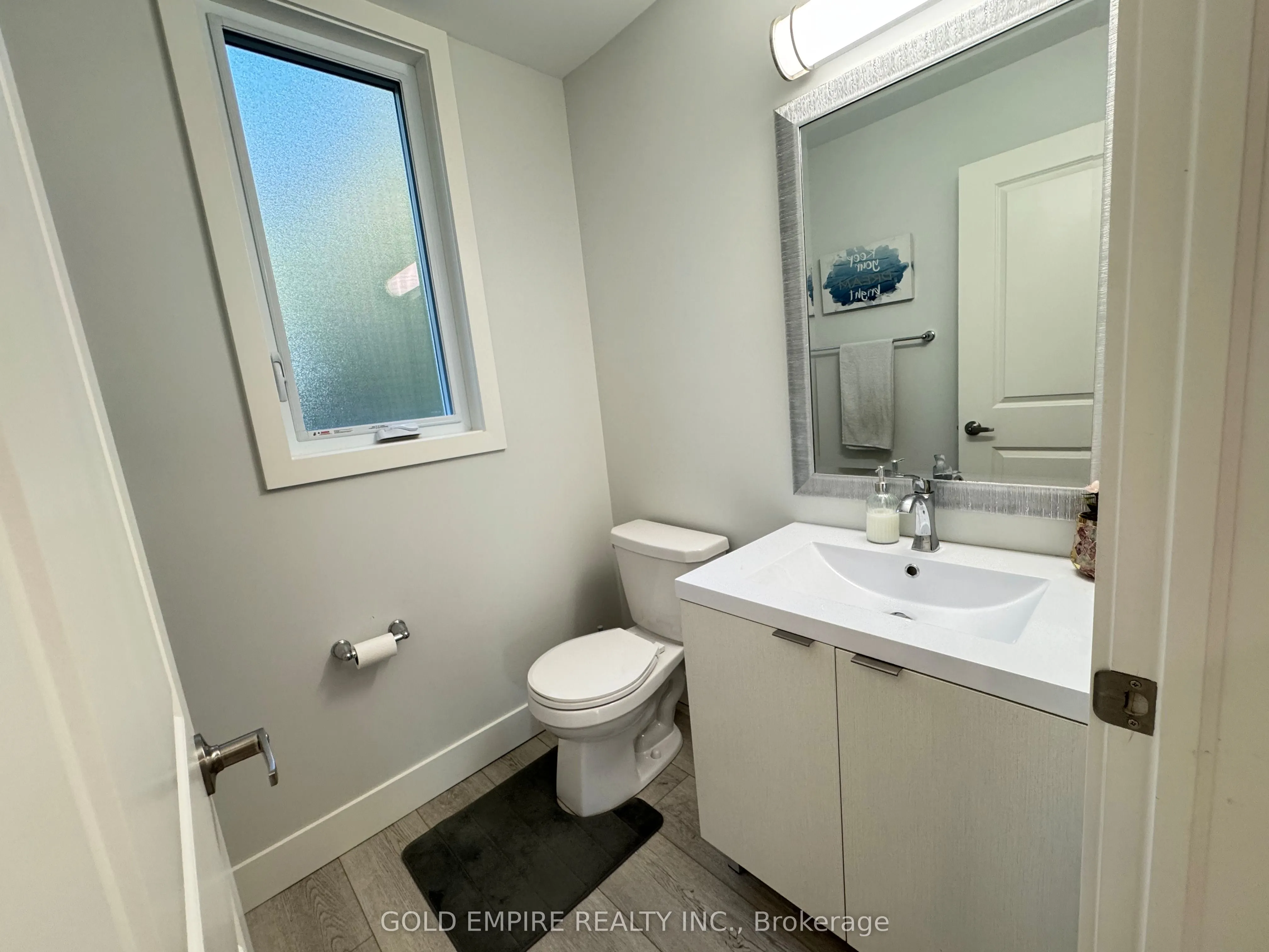 990 DEVERON Crescent, #45