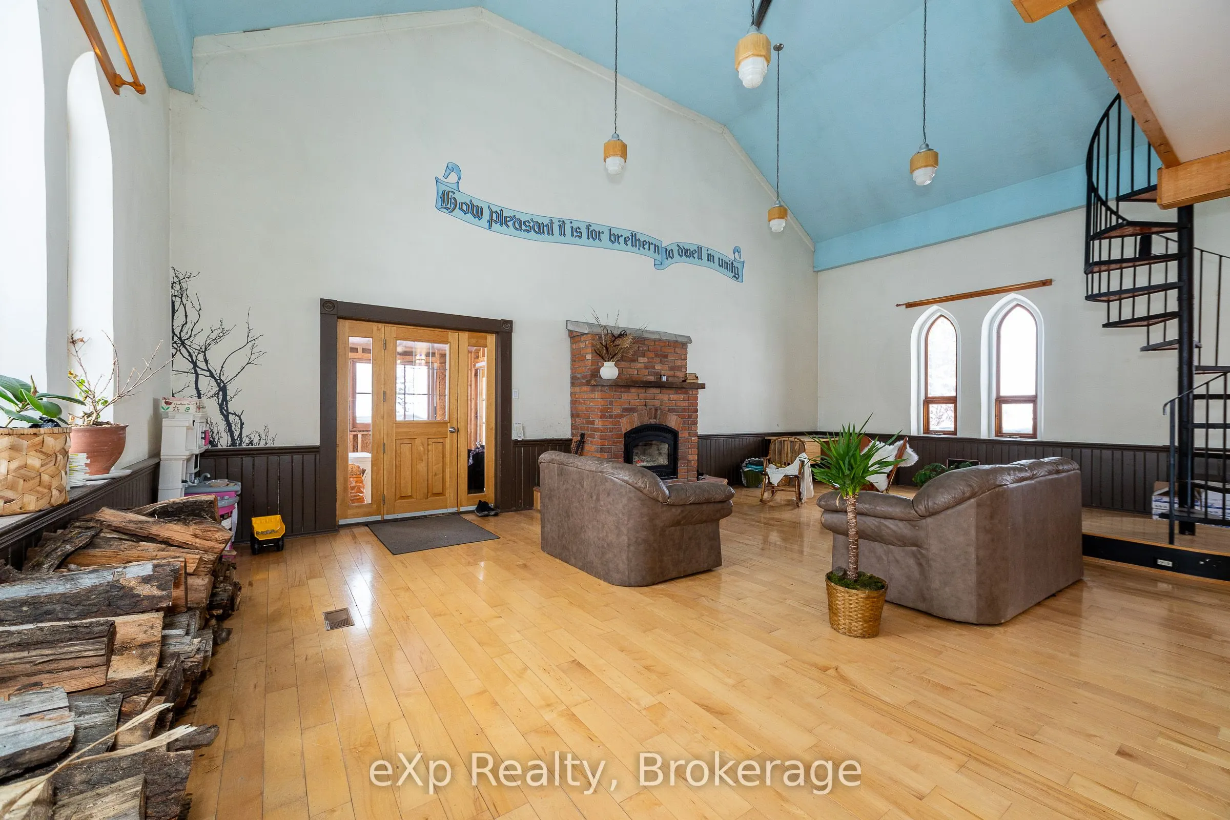 137190 Grey Road 12