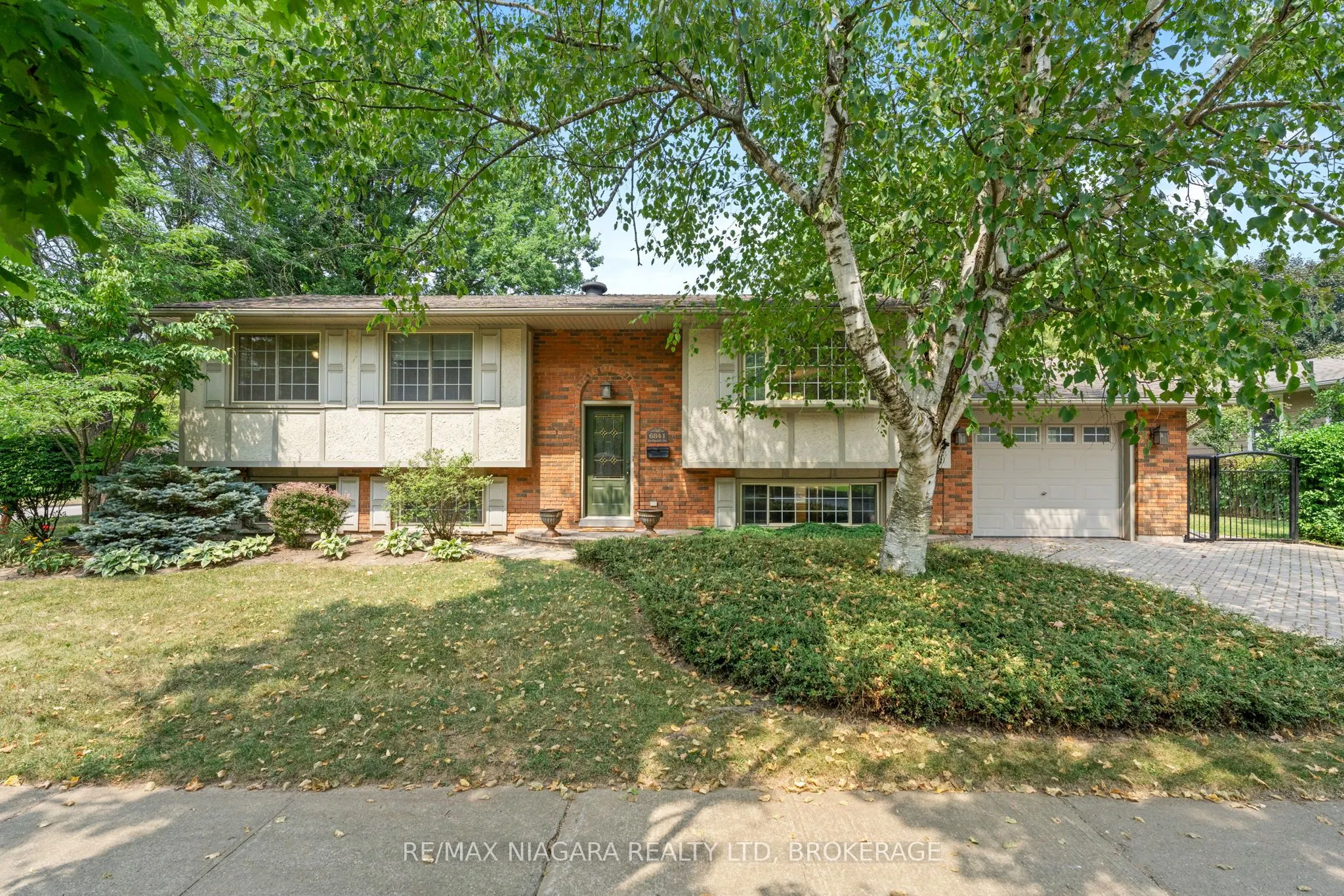 6841 Dellpark Drive