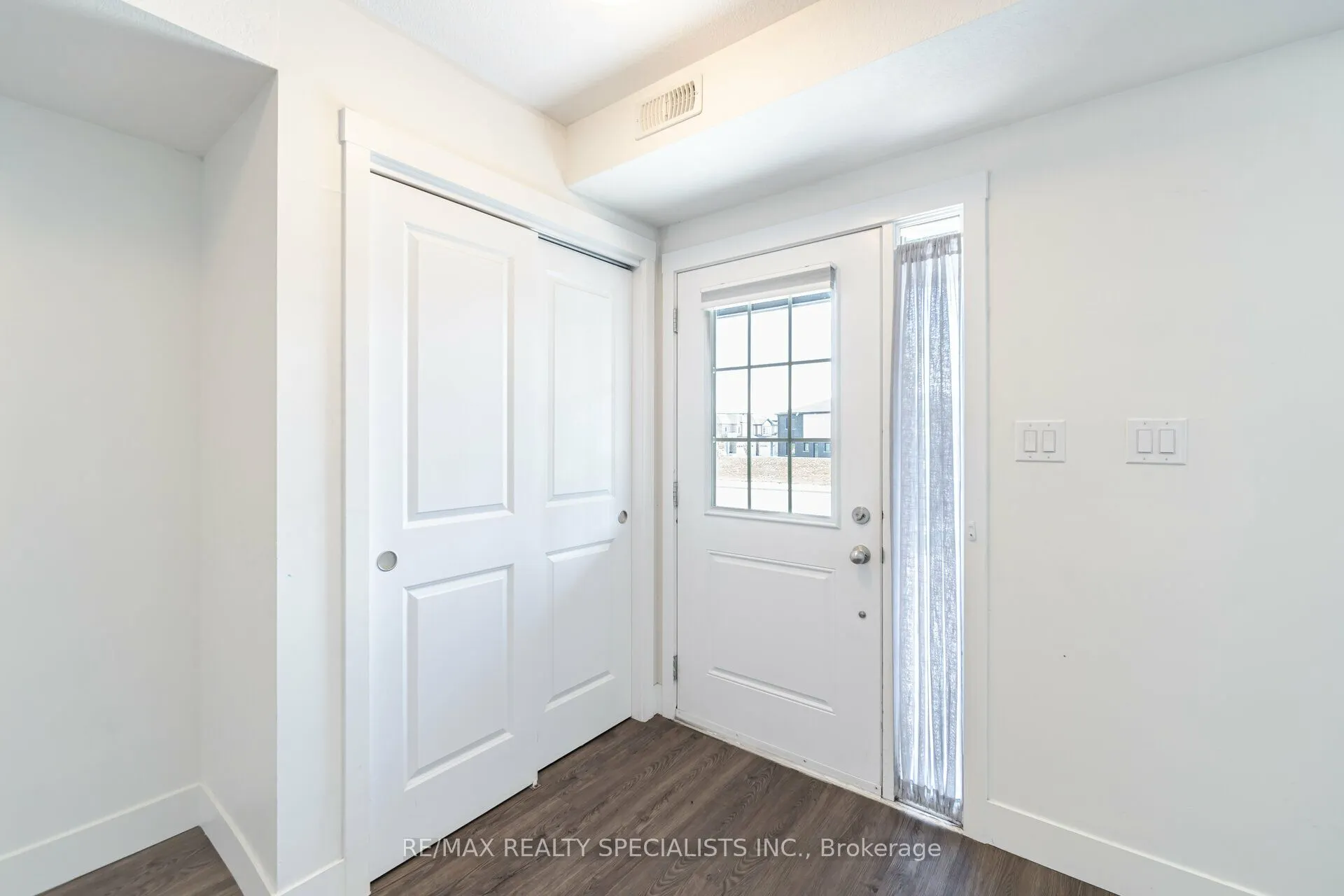 160 Rochefort Street, #B-17
