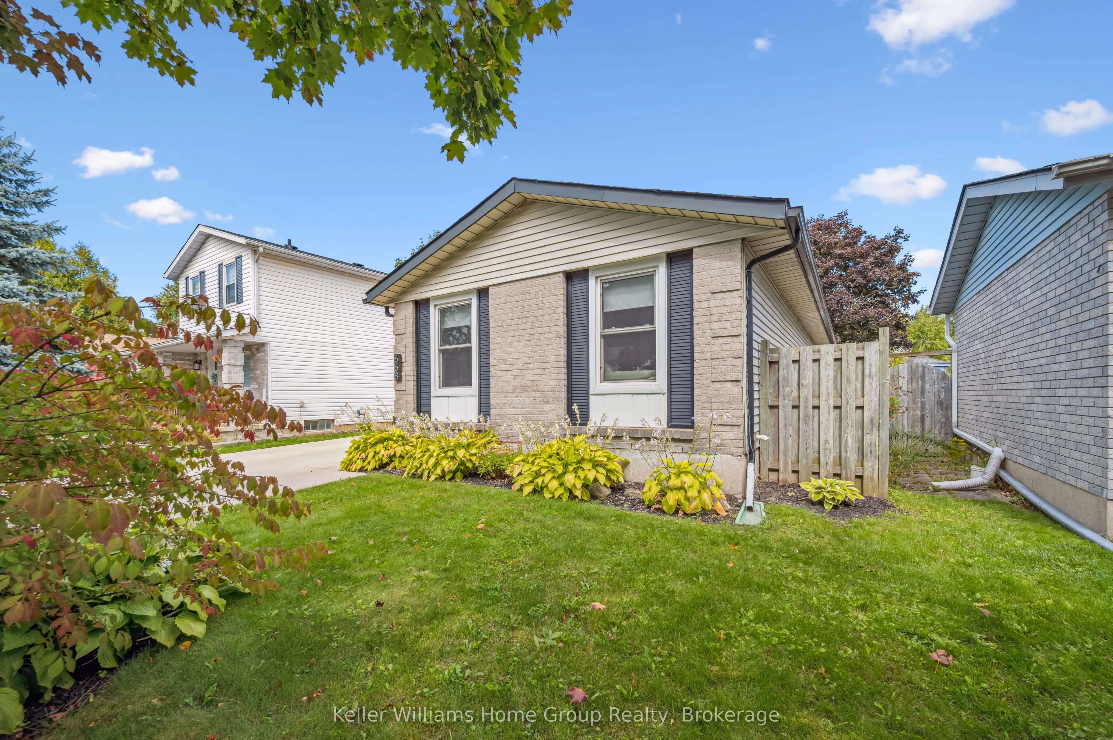 658 Holman Crescent