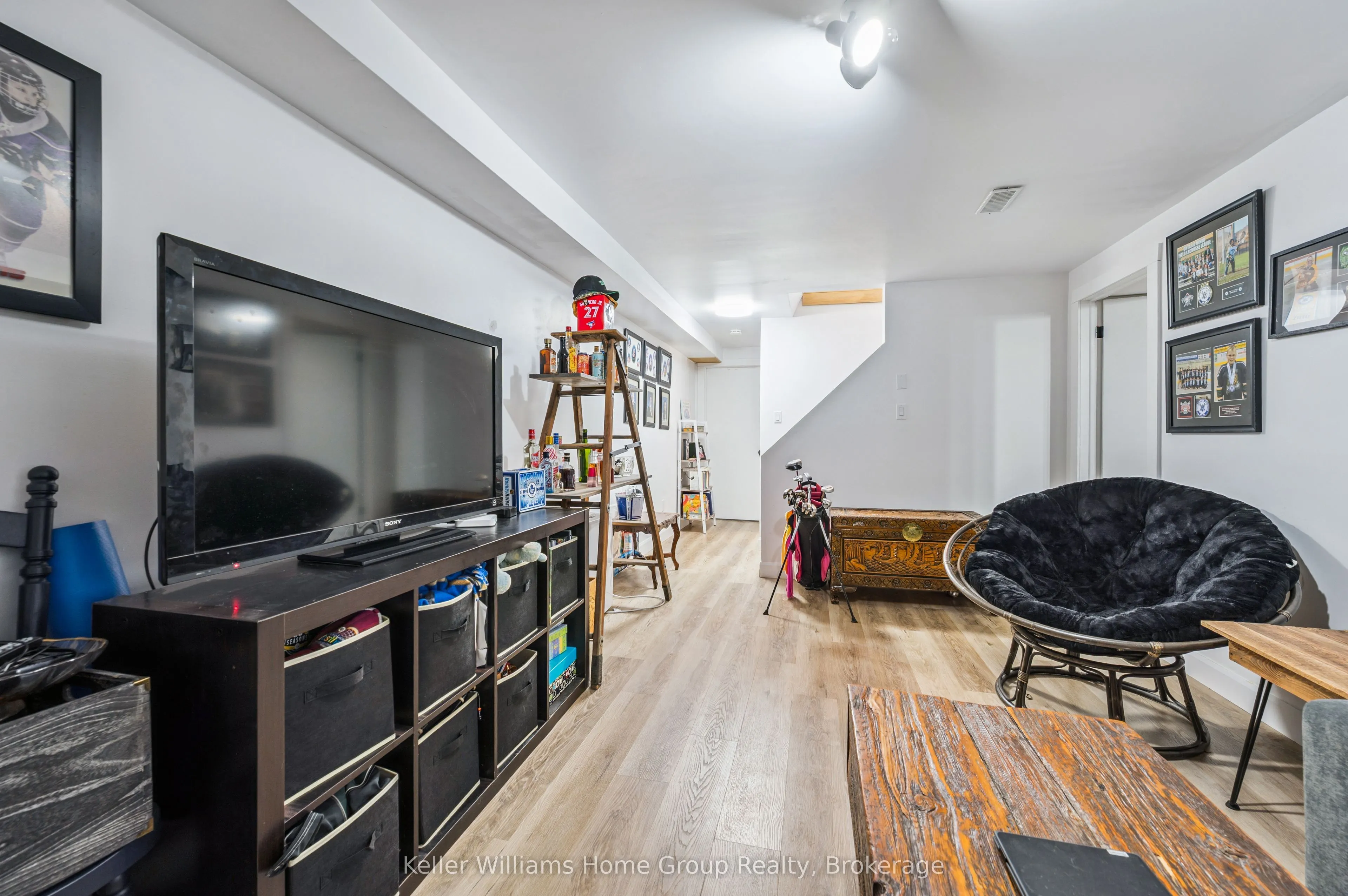 658 Holman Crescent