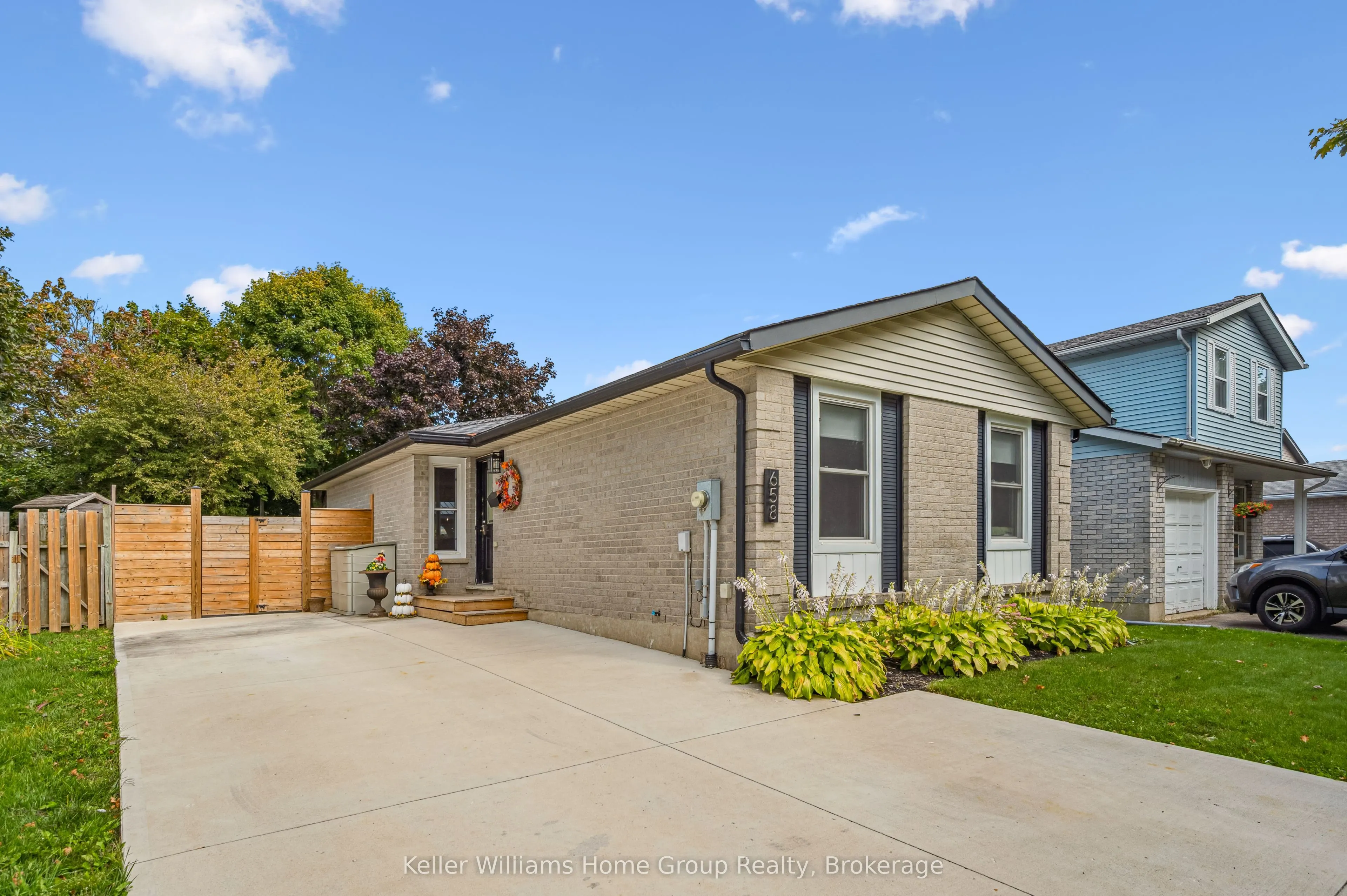 658 Holman Crescent
