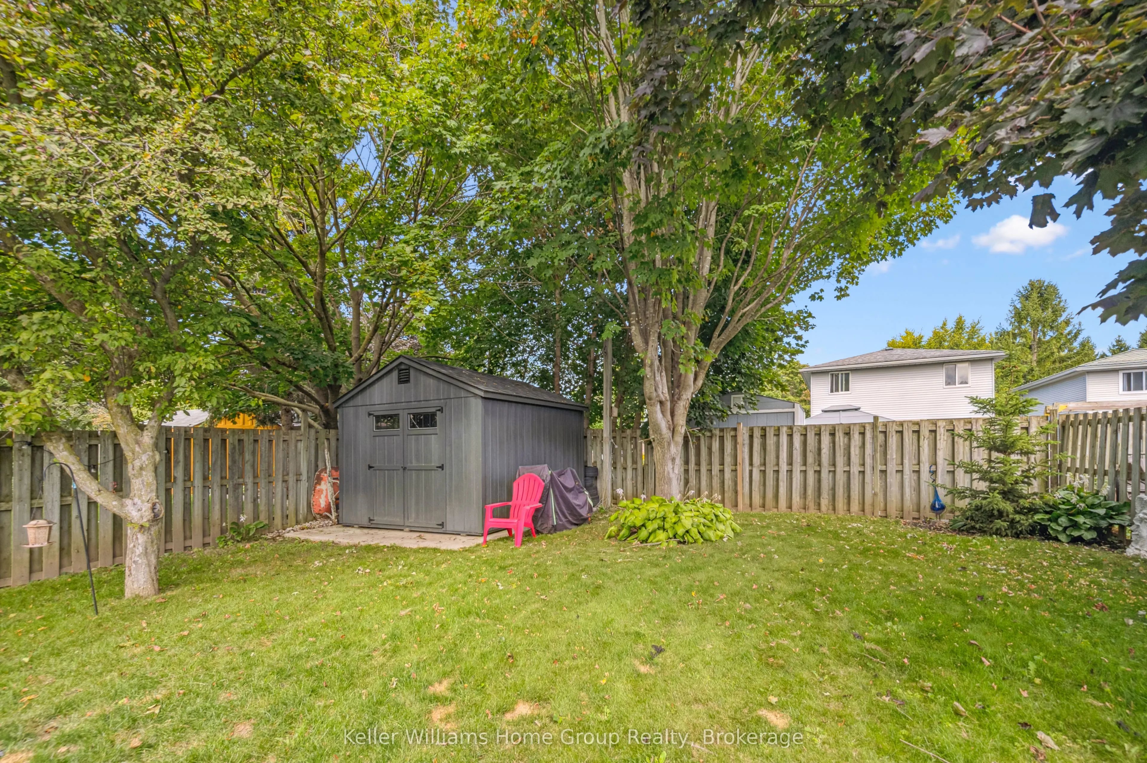658 Holman Crescent