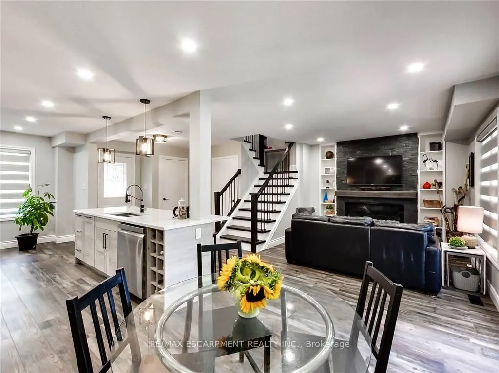 22 Hedgelawn Drive