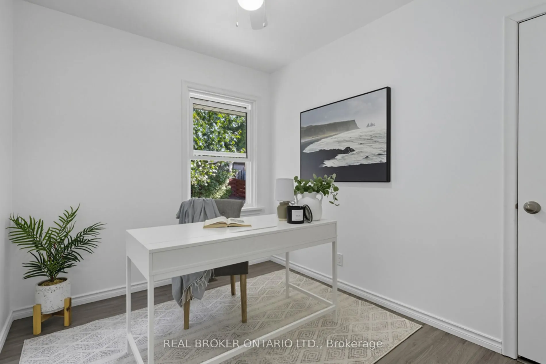 27 Broadmoor Avenue