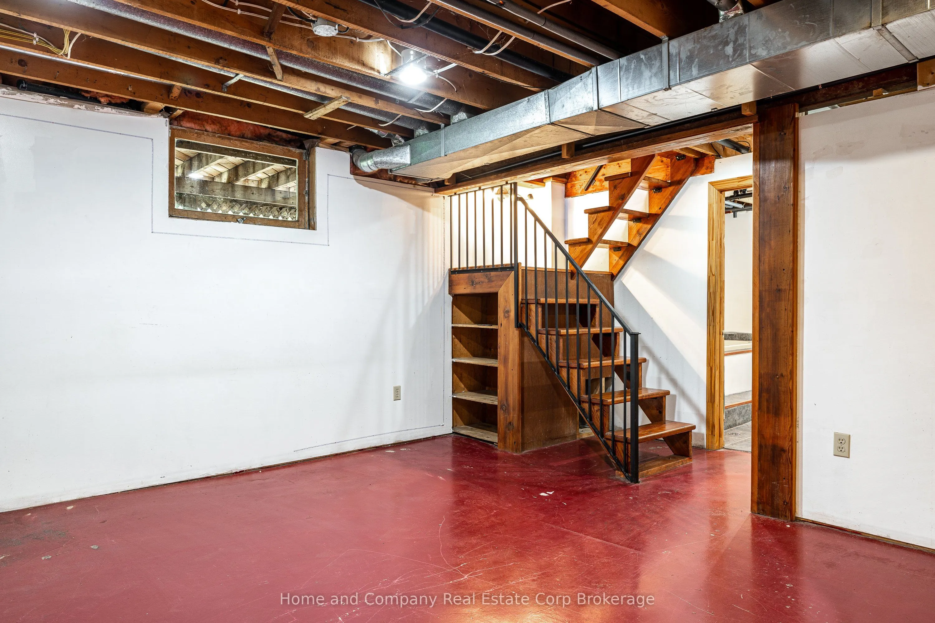 27 Ontario Street S