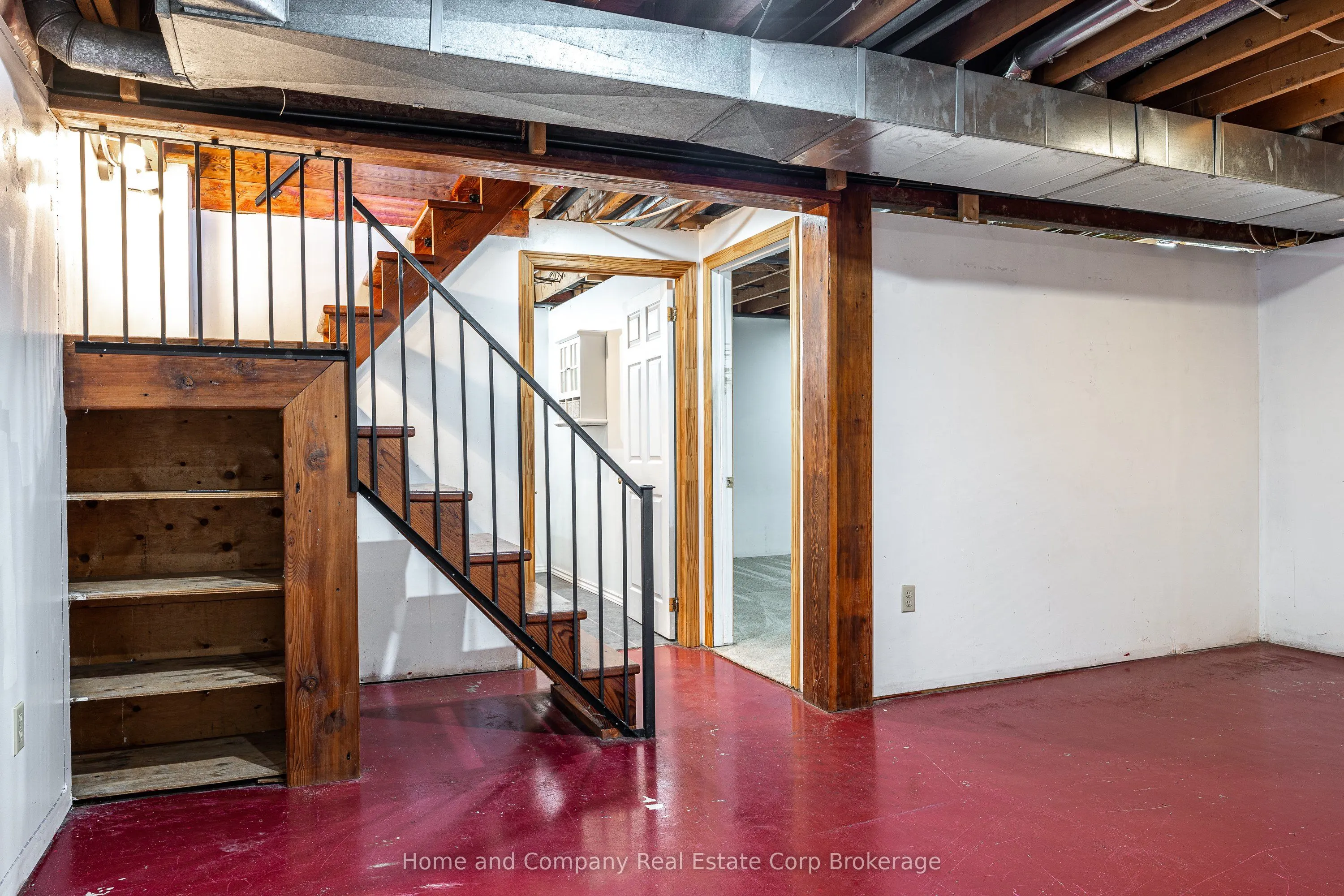 27 Ontario Street S