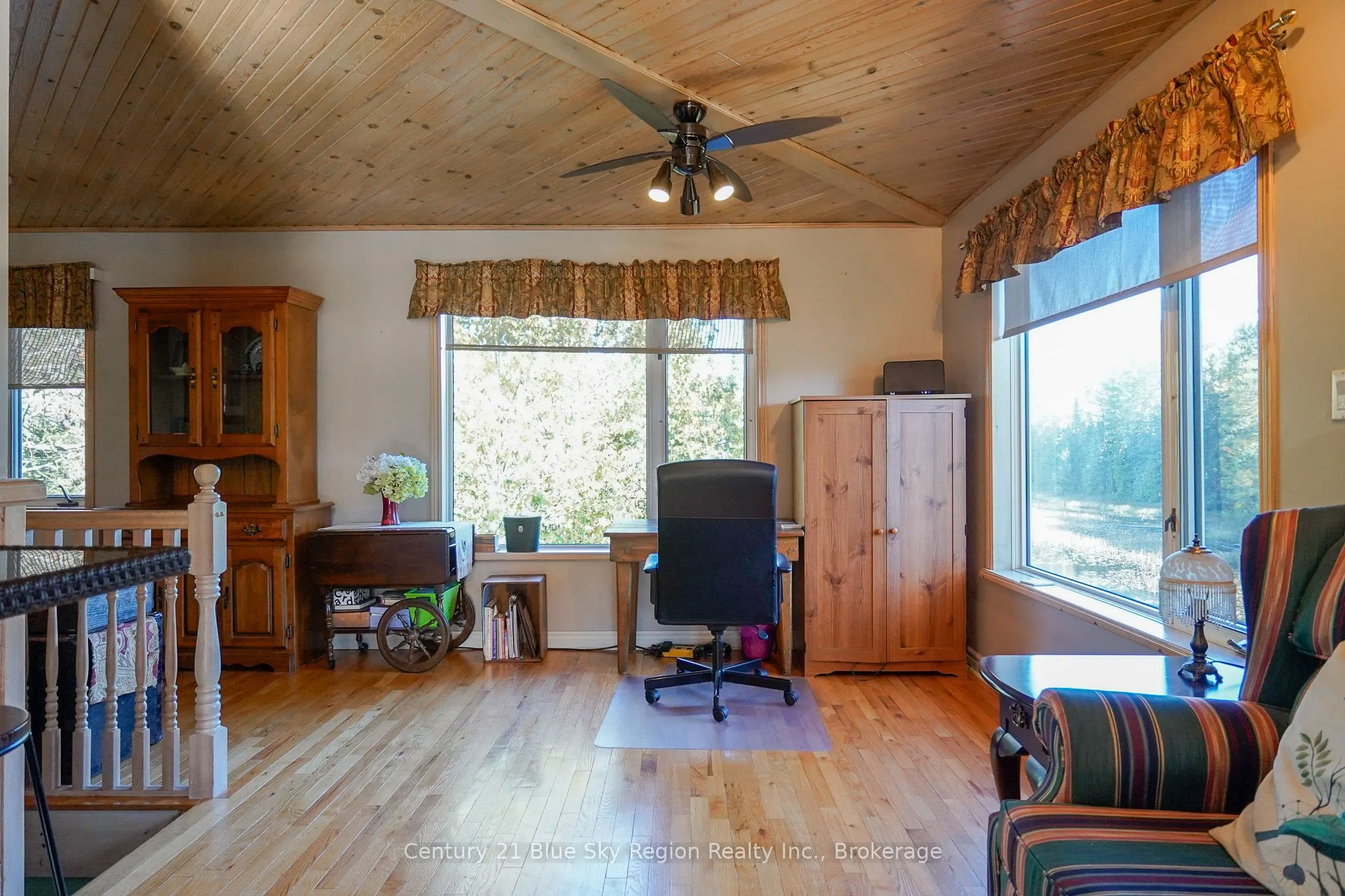 5065 Highway 11 N
