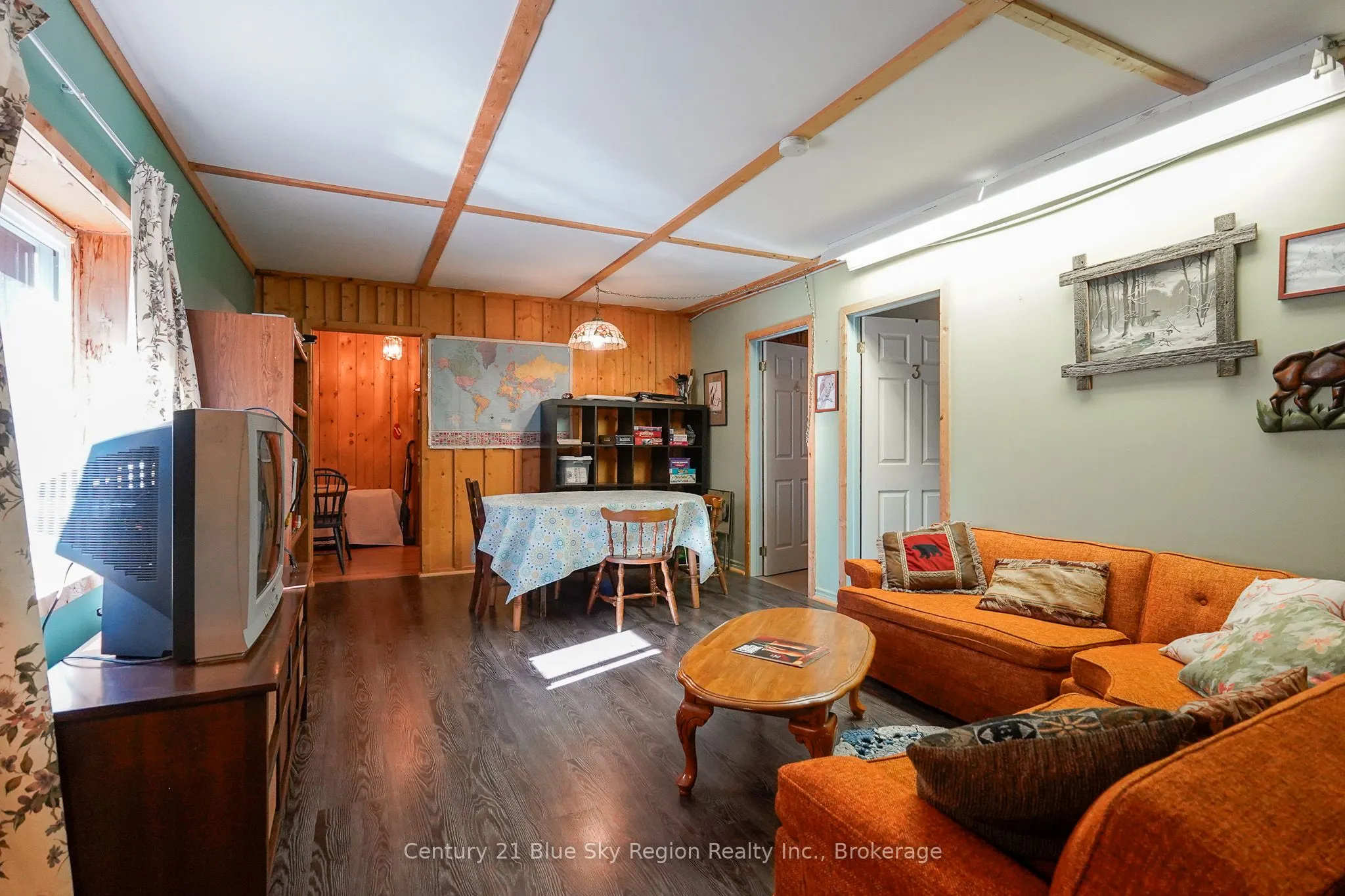 5065 Highway 11 N