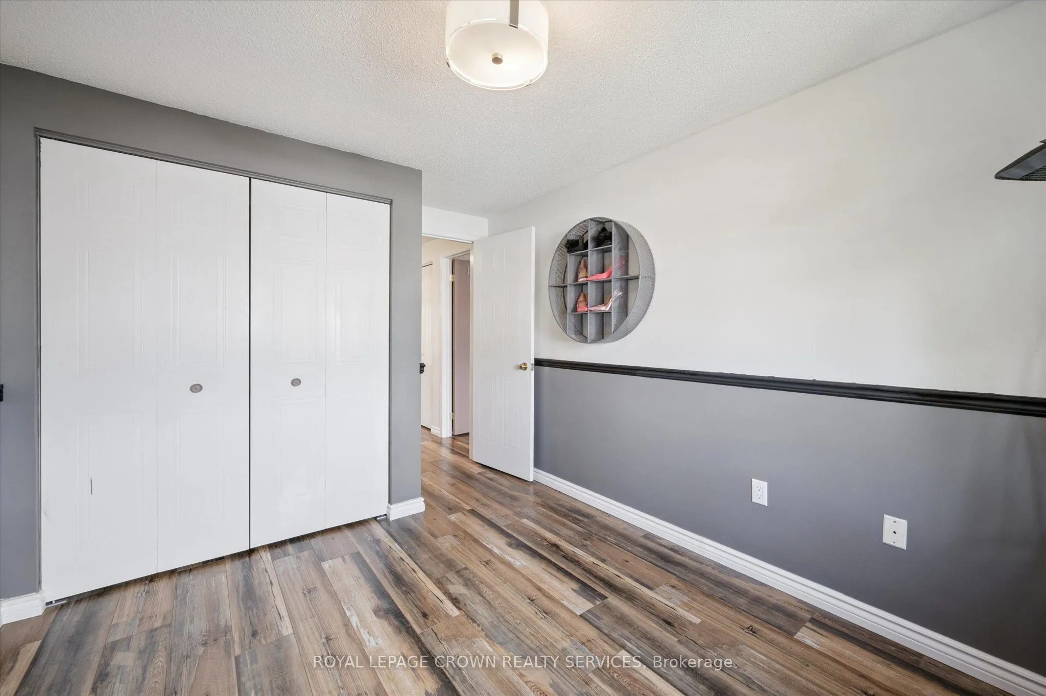 76 Elma Place