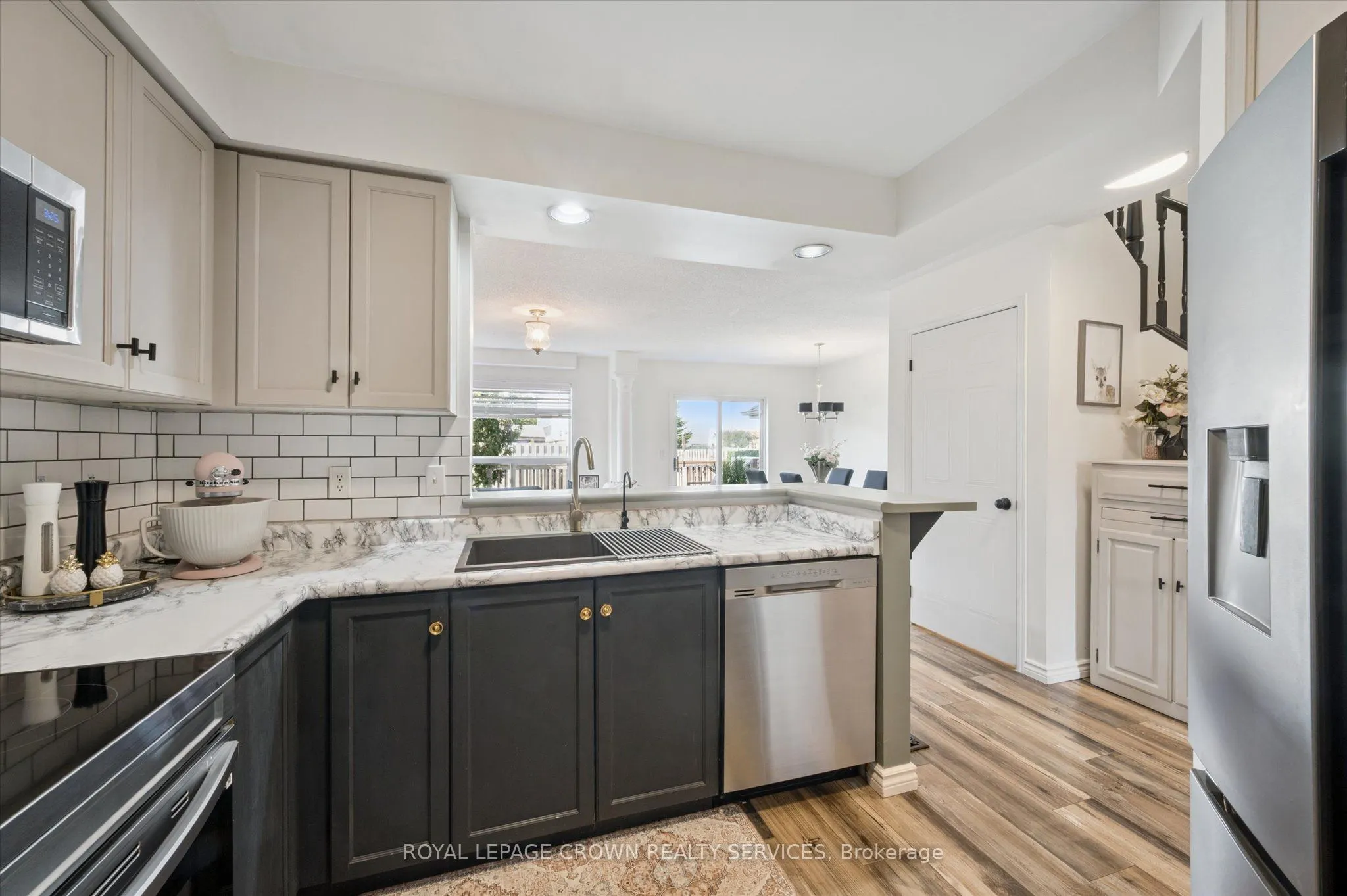 76 Elma Place