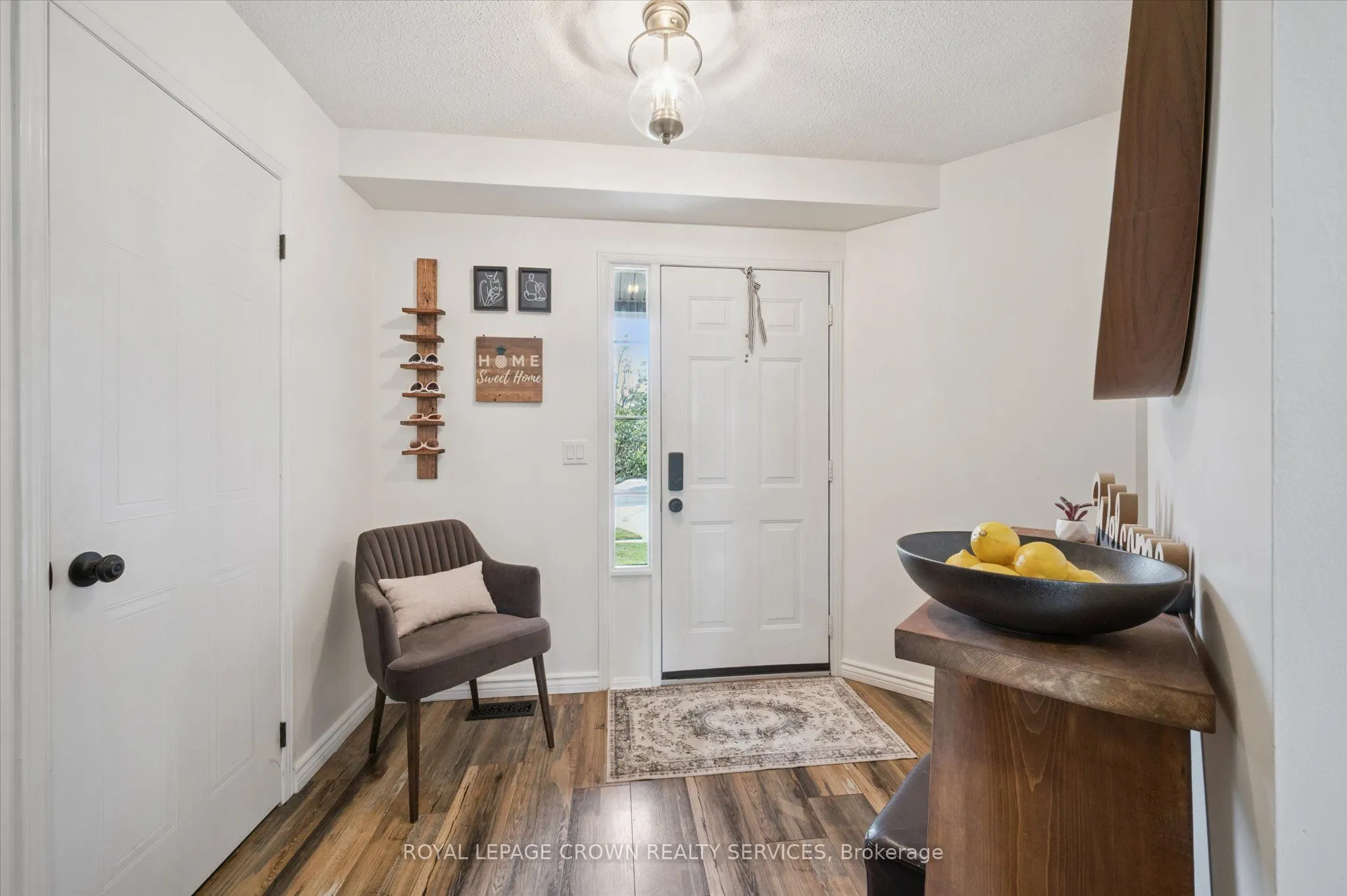 76 Elma Place