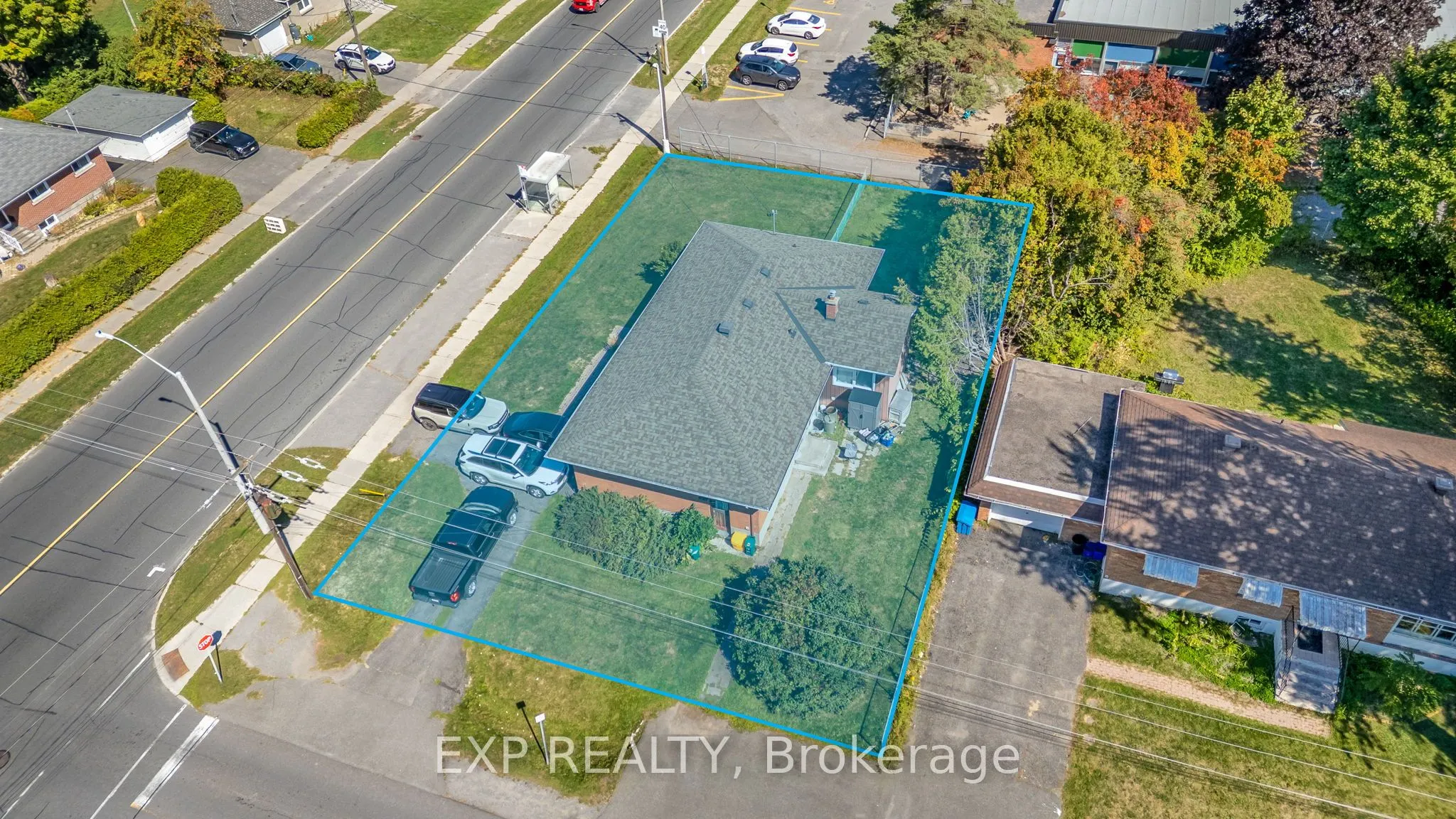 150 Meadowlands Drive W