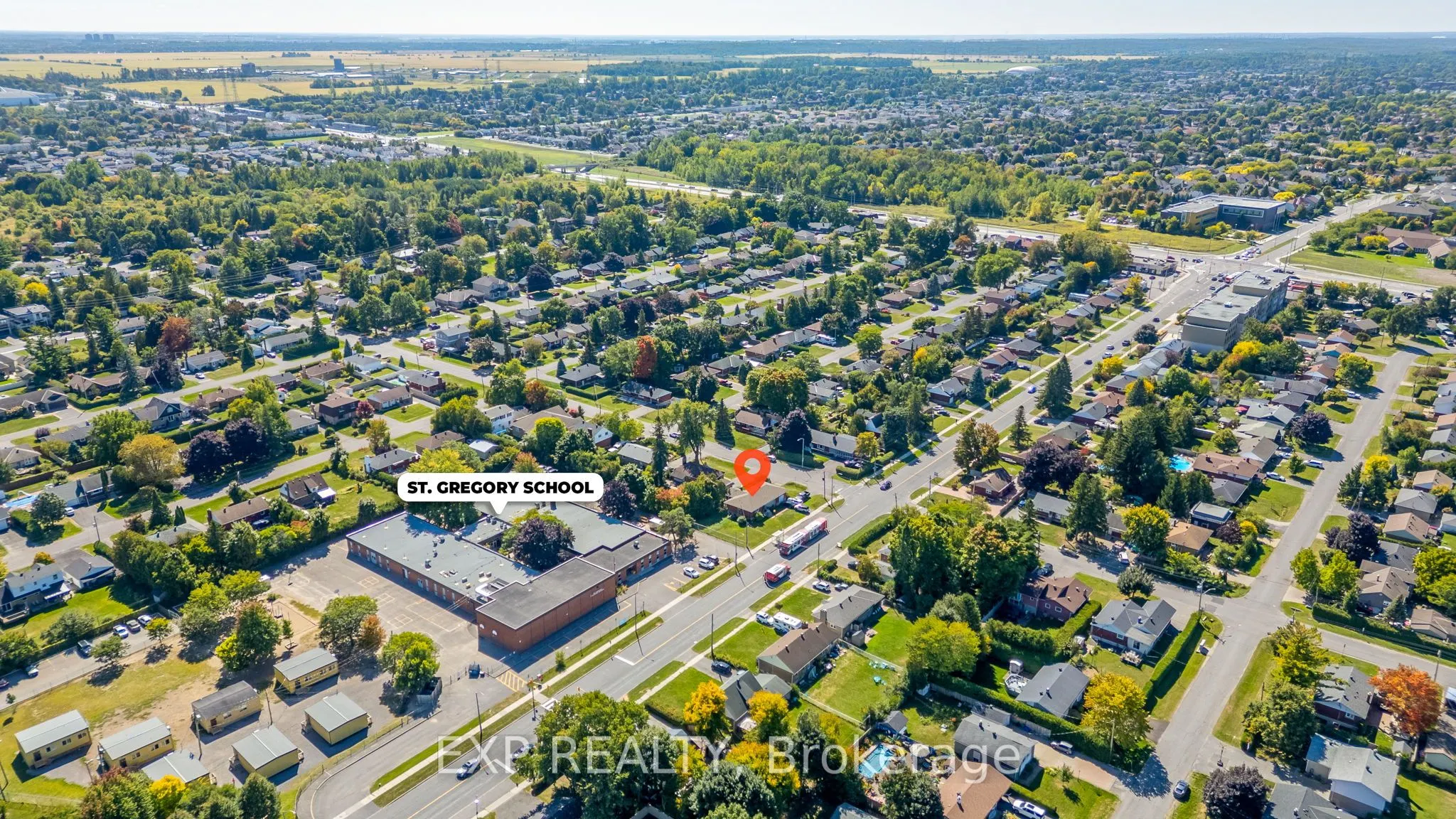 150 Meadowlands Drive W