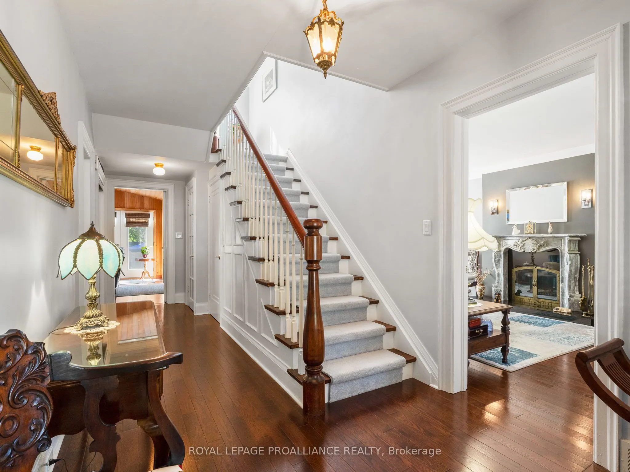 319 Walton Street