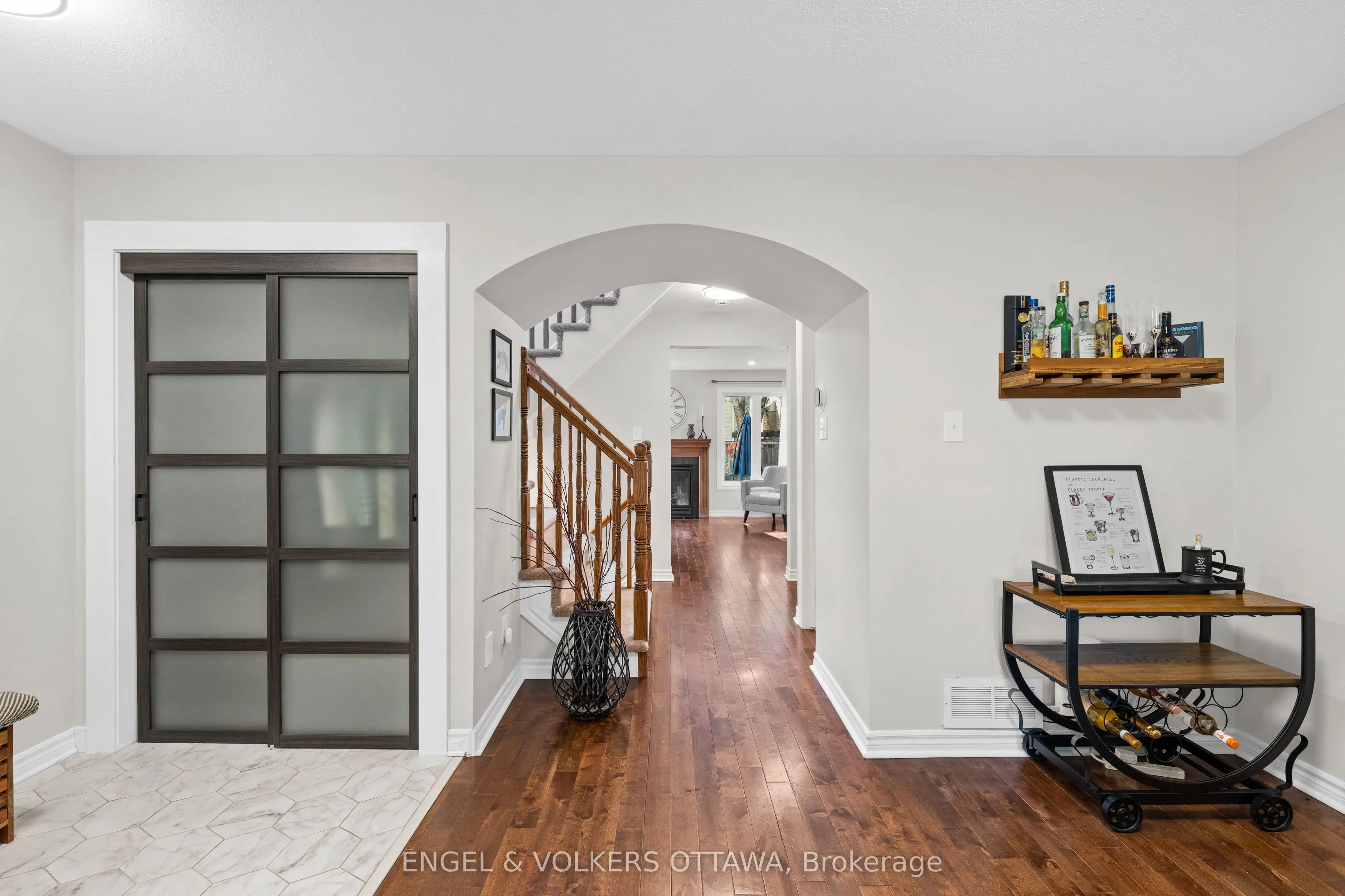 416 Vendevale Avenue