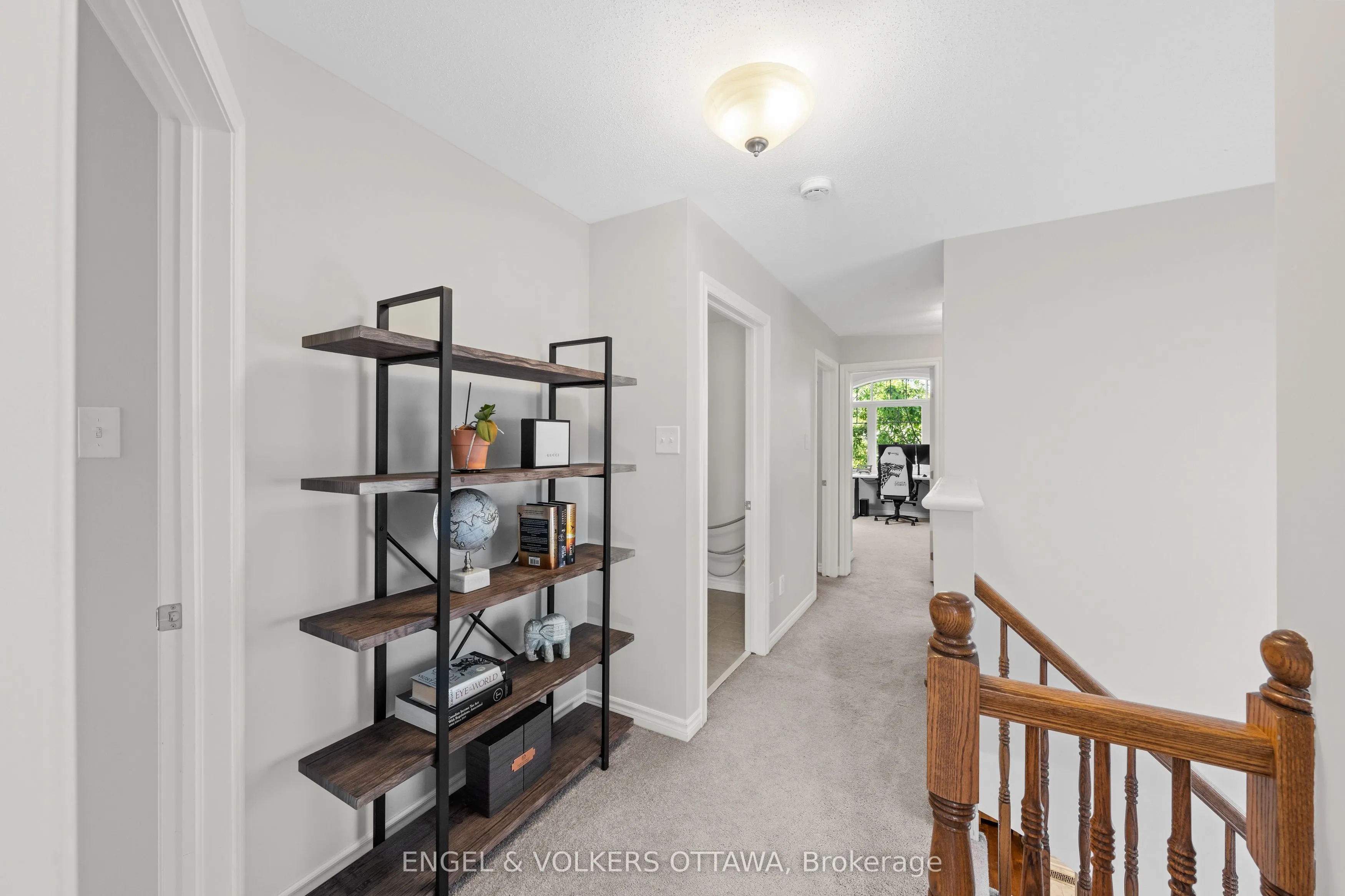 416 Vendevale Avenue