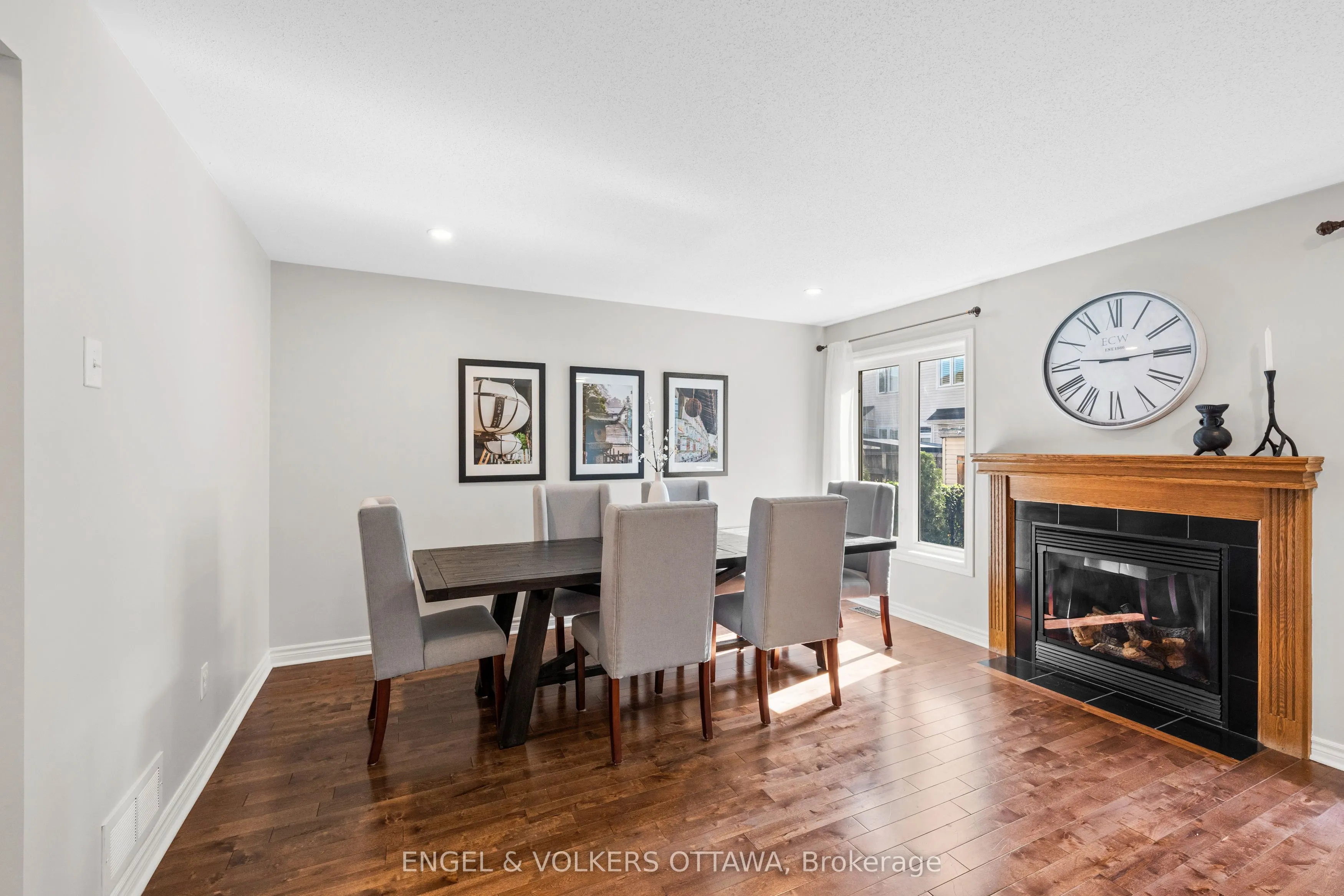 416 Vendevale Avenue