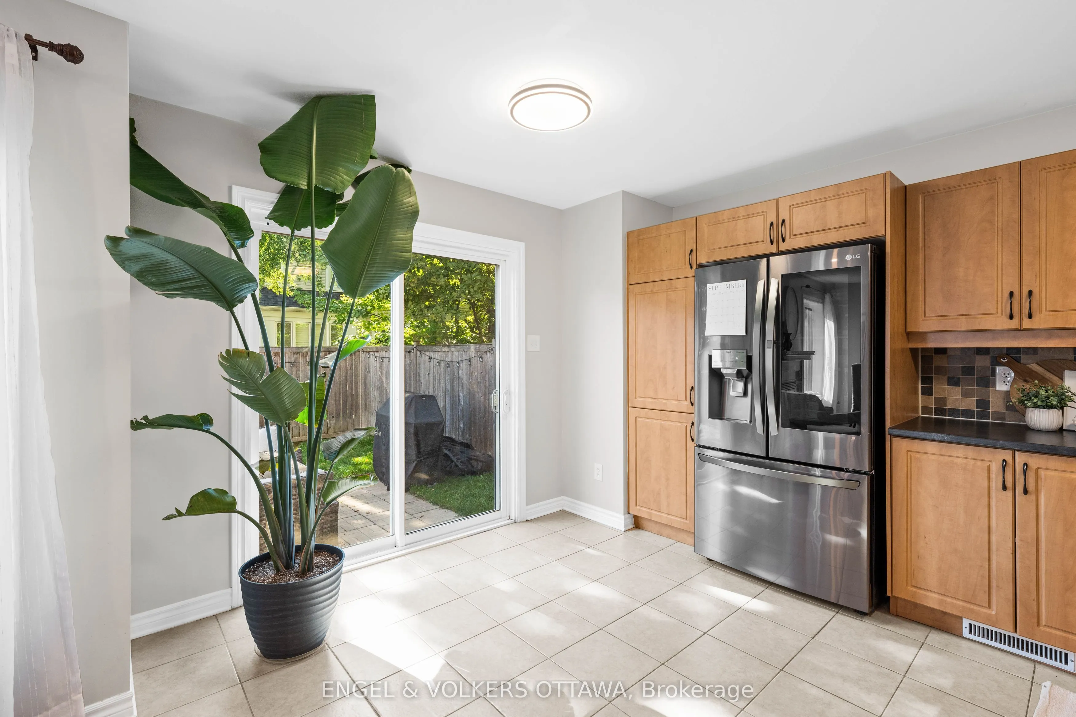 416 Vendevale Avenue