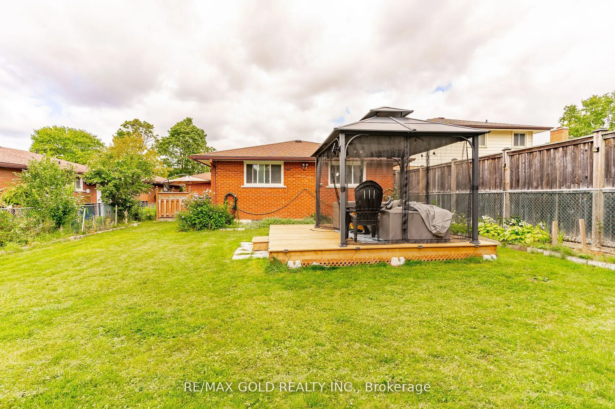 55 Ramblewood Way