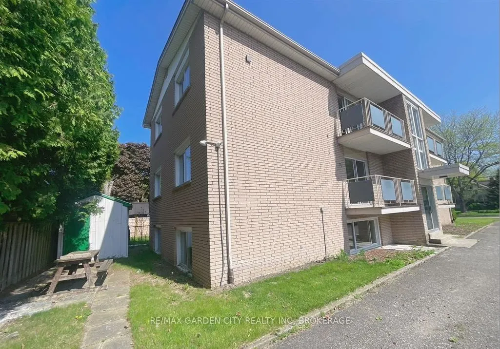15 John Street, #4