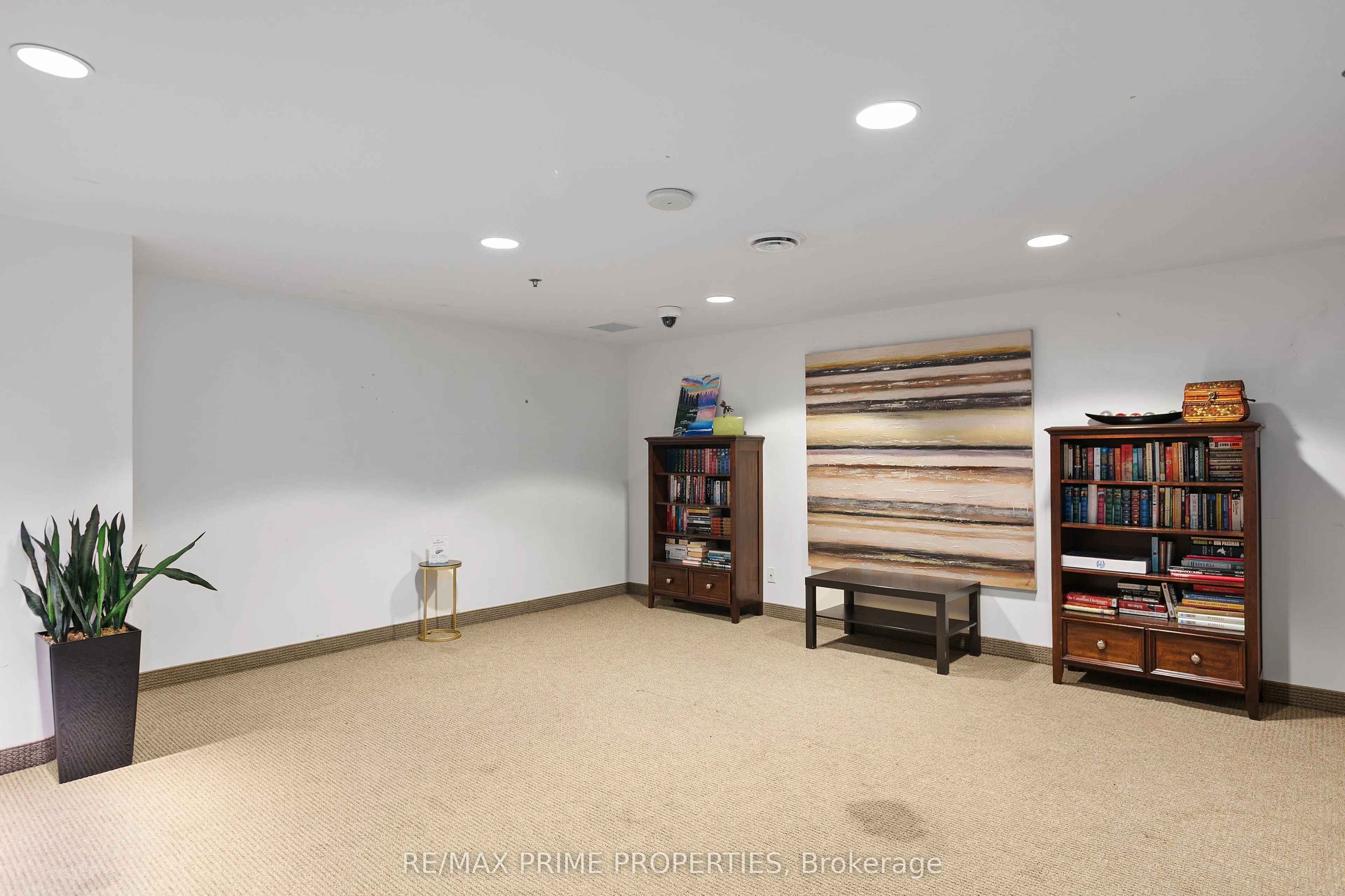 195 Besserer Street, #1306
