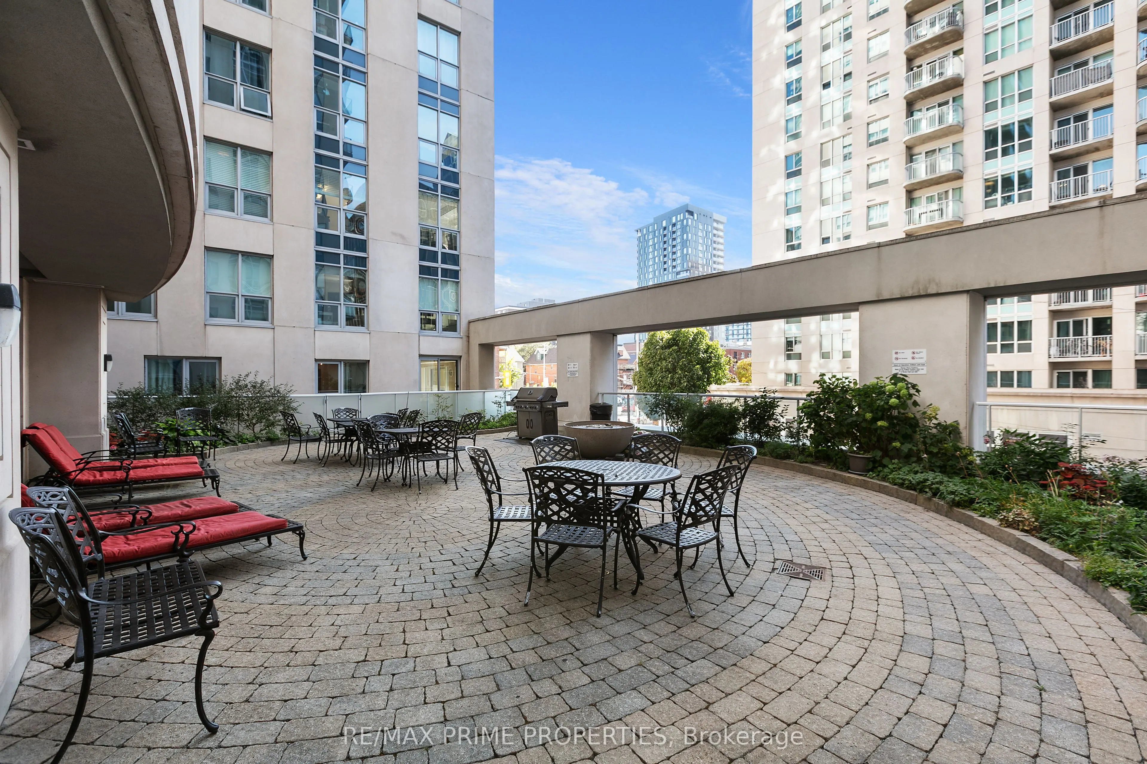 195 Besserer Street, #1306