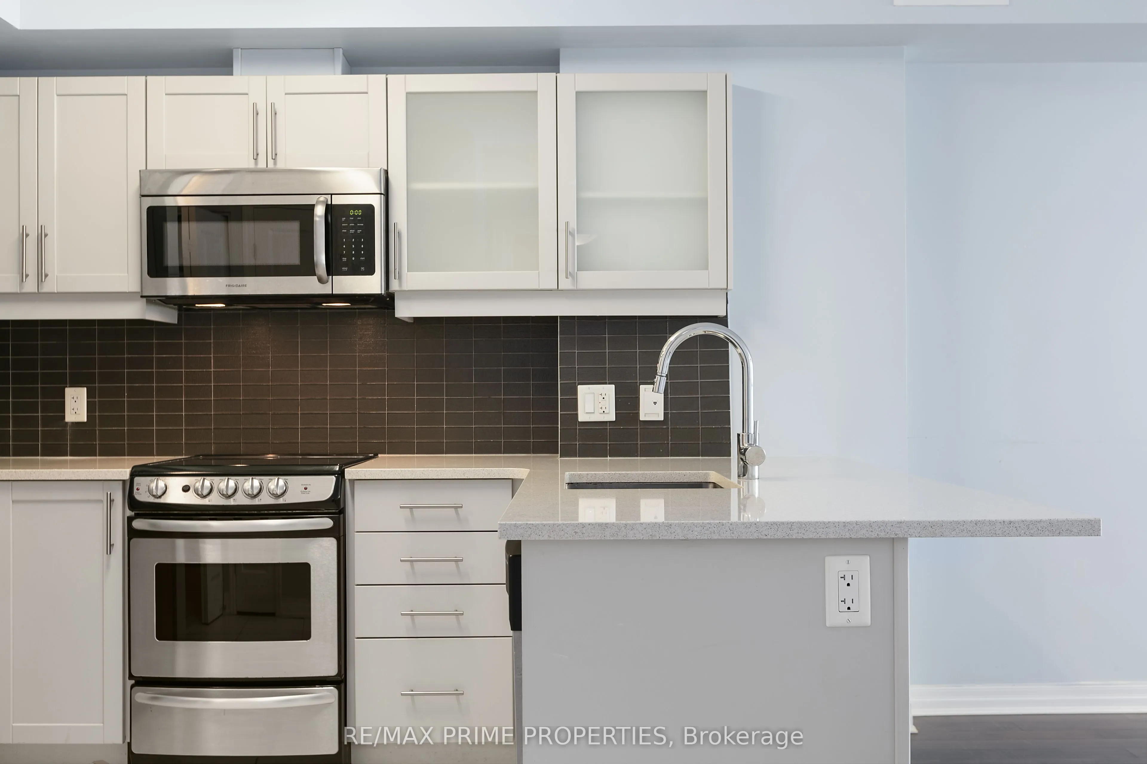 195 Besserer Street, #1306