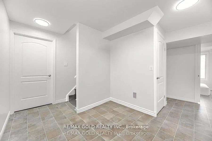 224 Skyline Avenue