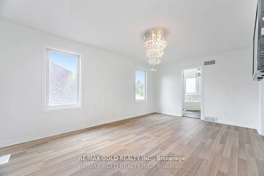 224 Skyline Avenue