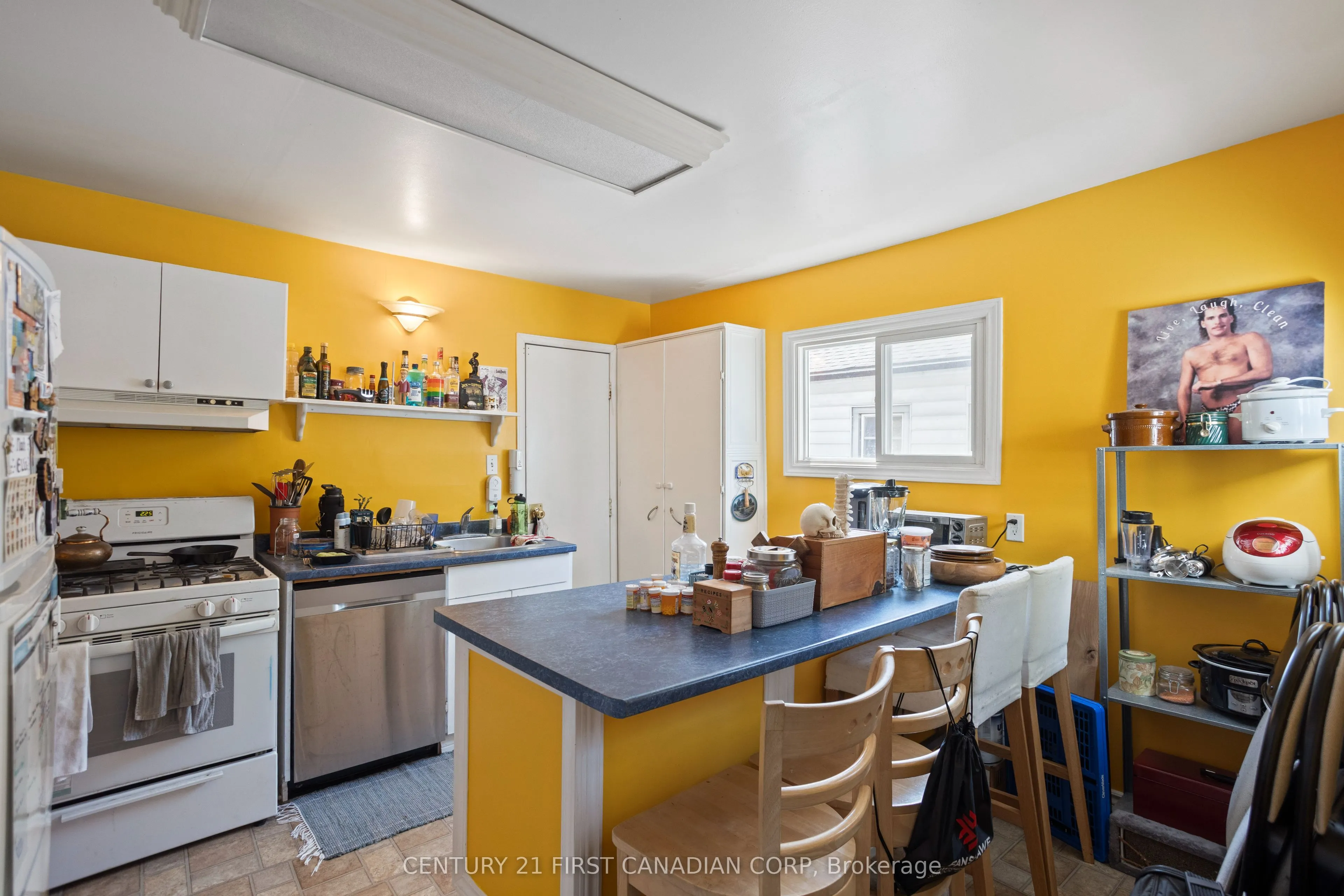 845 Queens Avenue