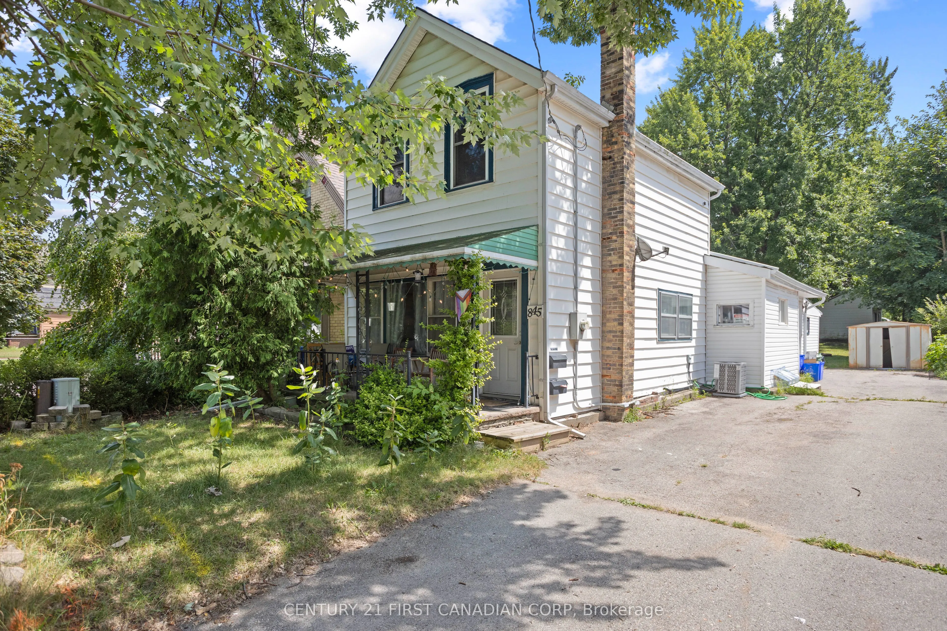 845 Queens Avenue