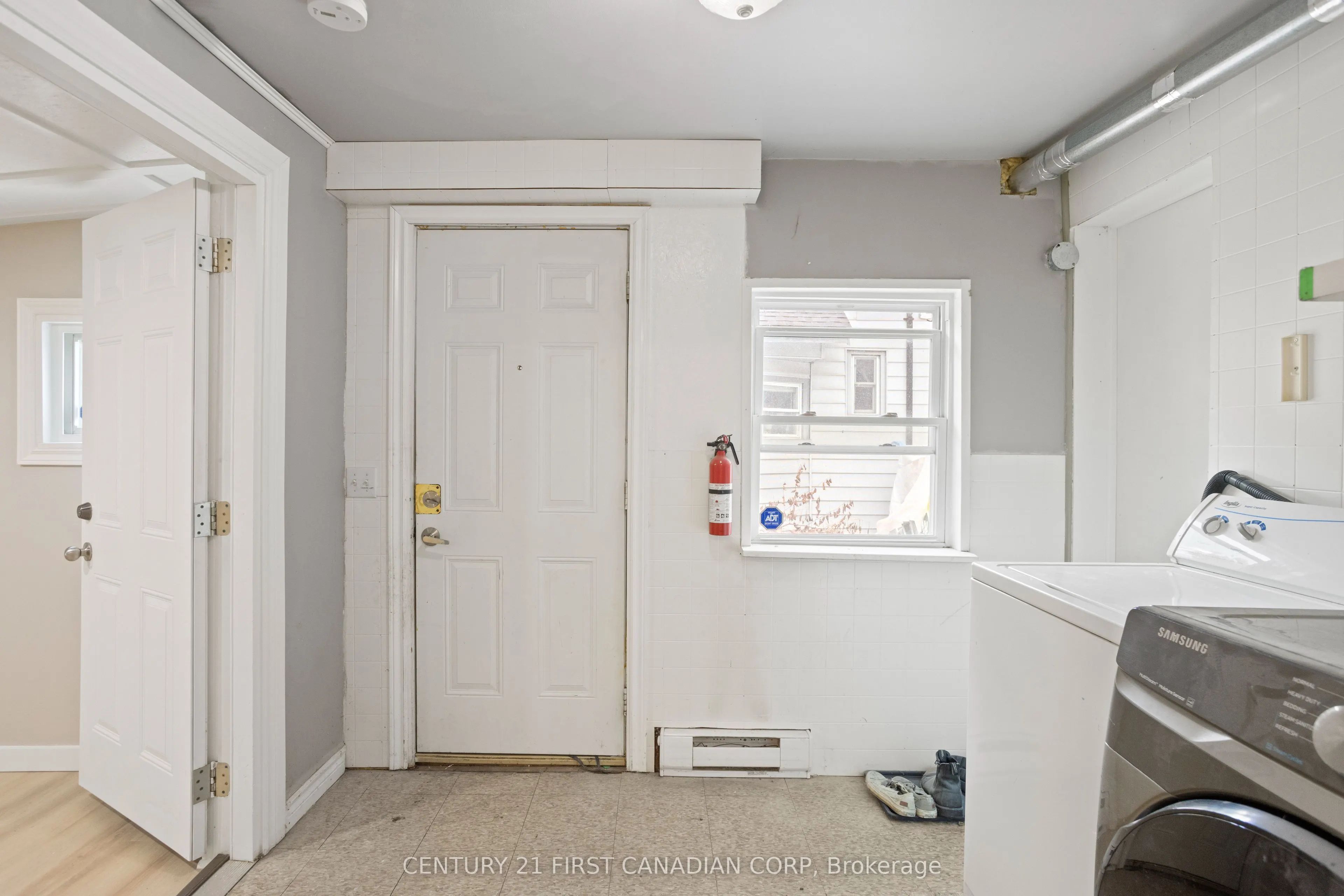 845 Queens Avenue