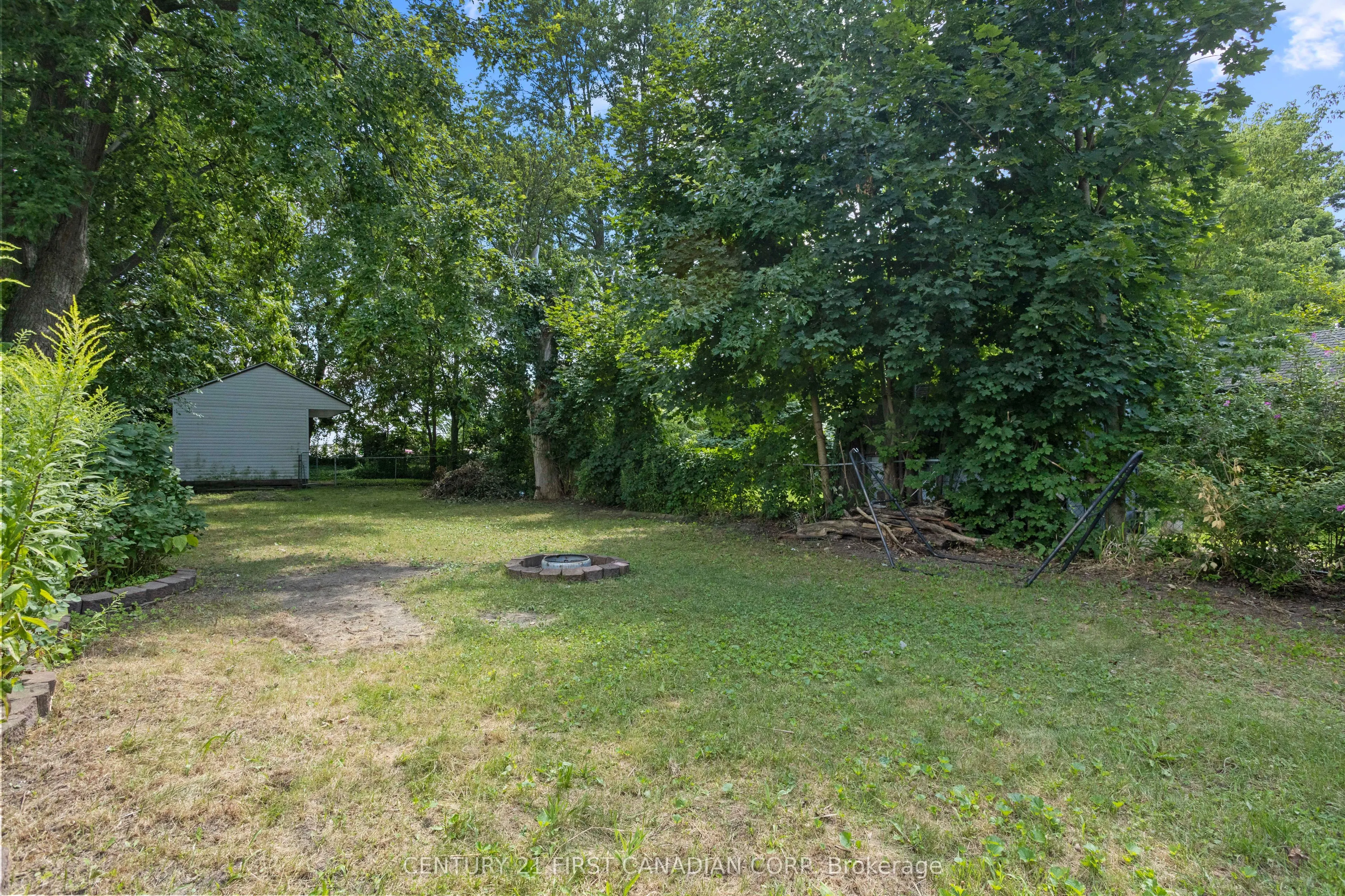 845 Queens Avenue